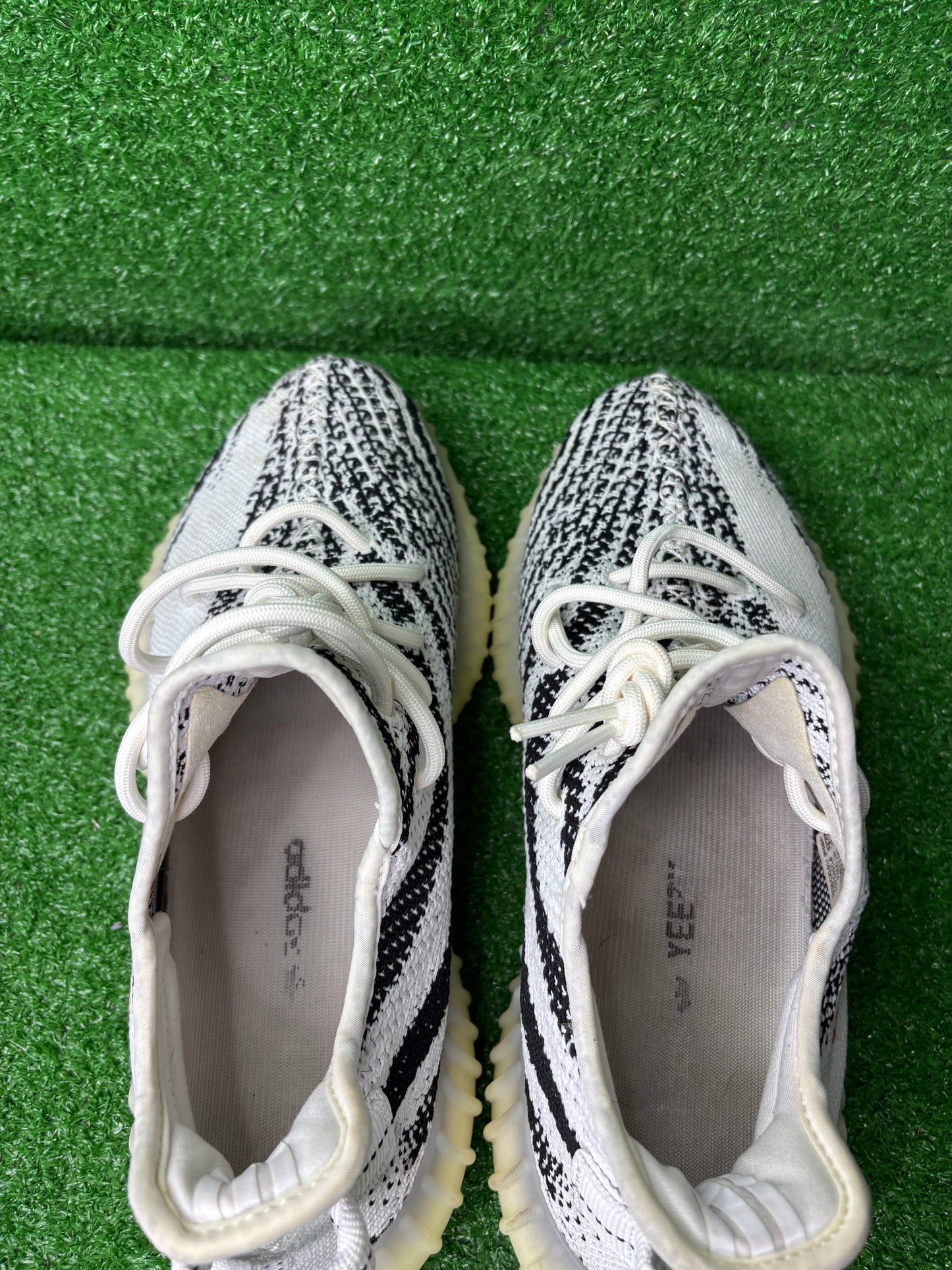Yeezy Boost 350 Zebra - Size 8
