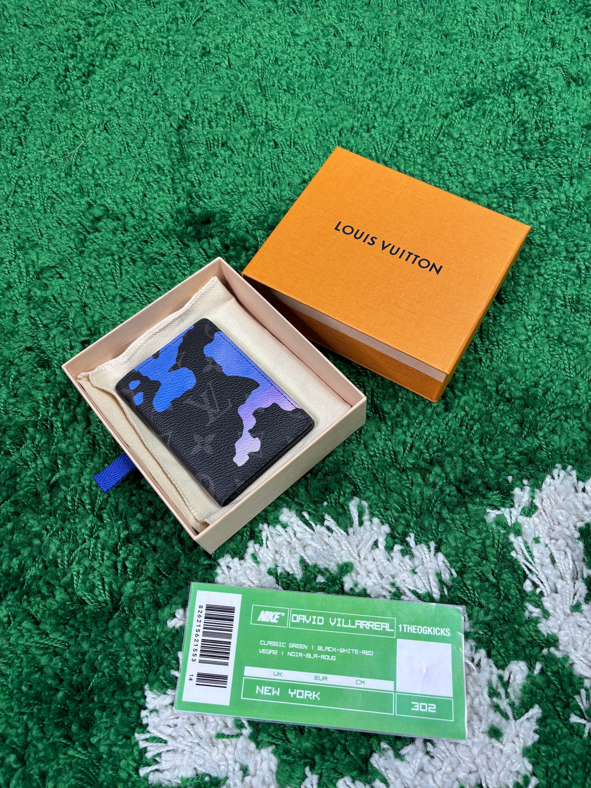 LV Eclipse Sunrise Room With A View Pocket Organizer