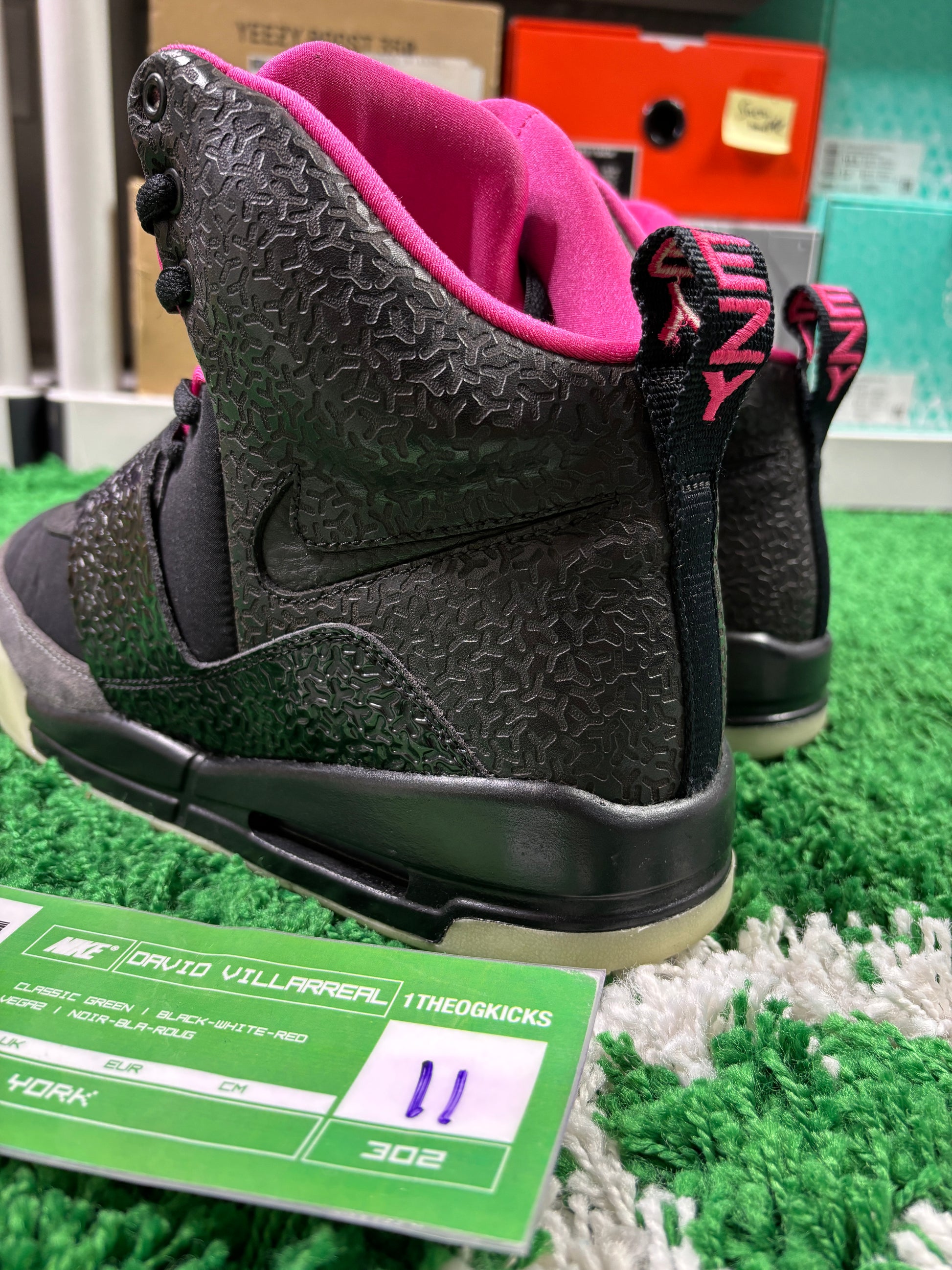 Nike Yeezy 1 Blinks * restored * - Size 11