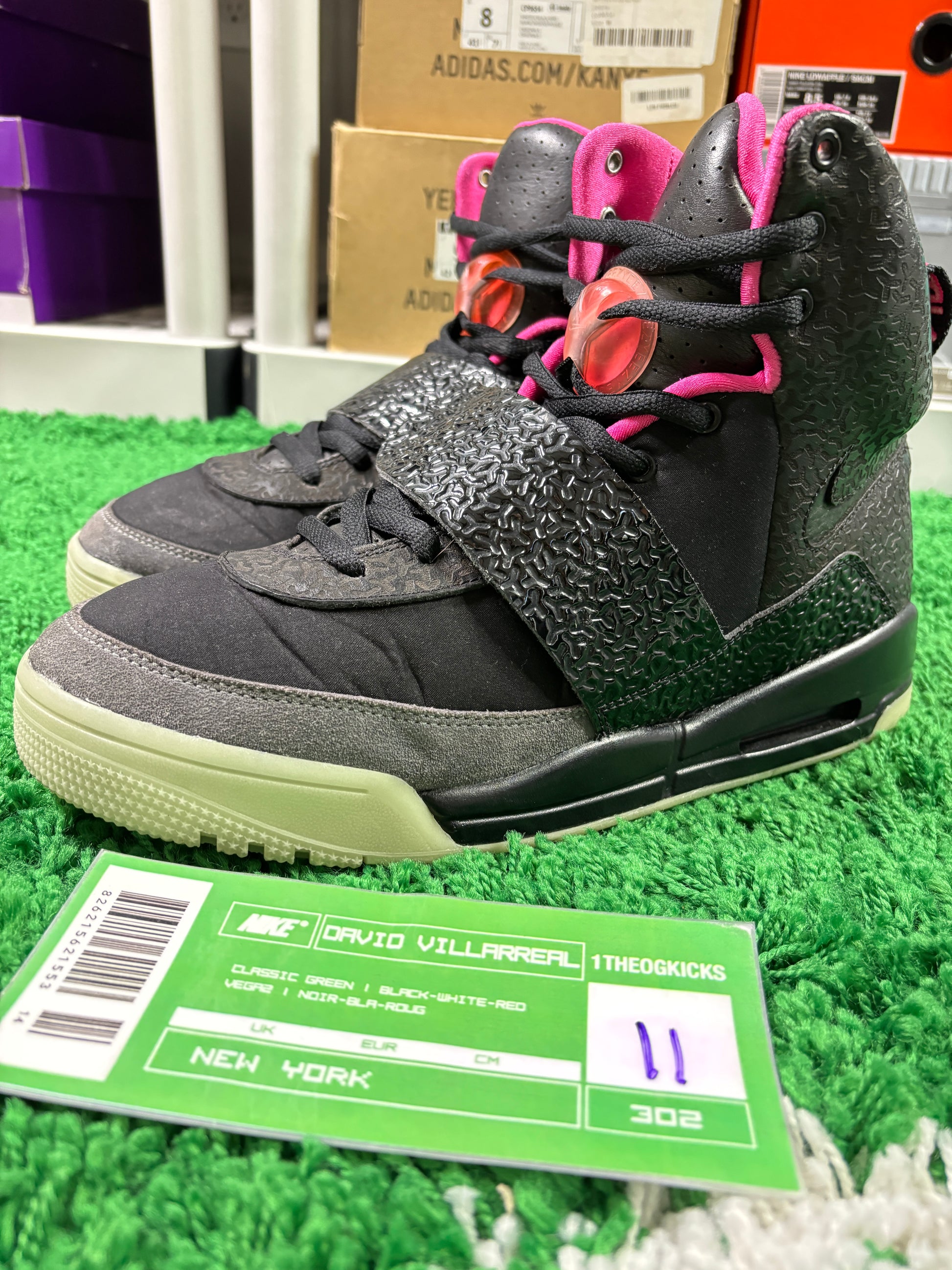 Nike Yeezy 1 Blinks * restored * - Size 11