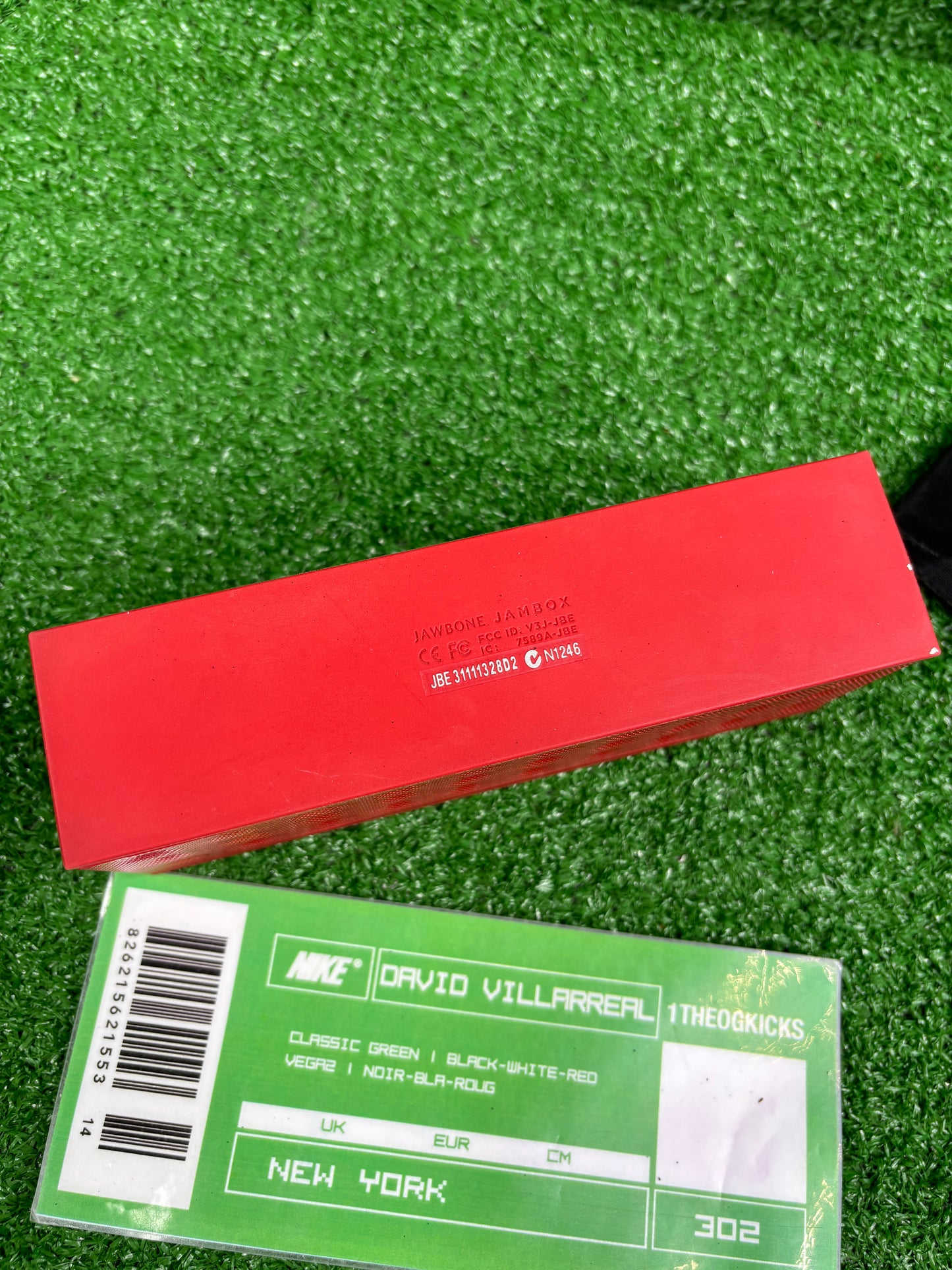 Supreme Jawbone JamBox Mini Speaker Red