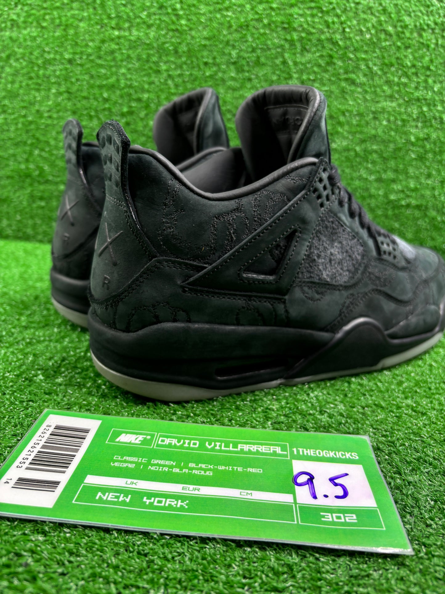 Jordan 4 Kaws Black - Size 9.5