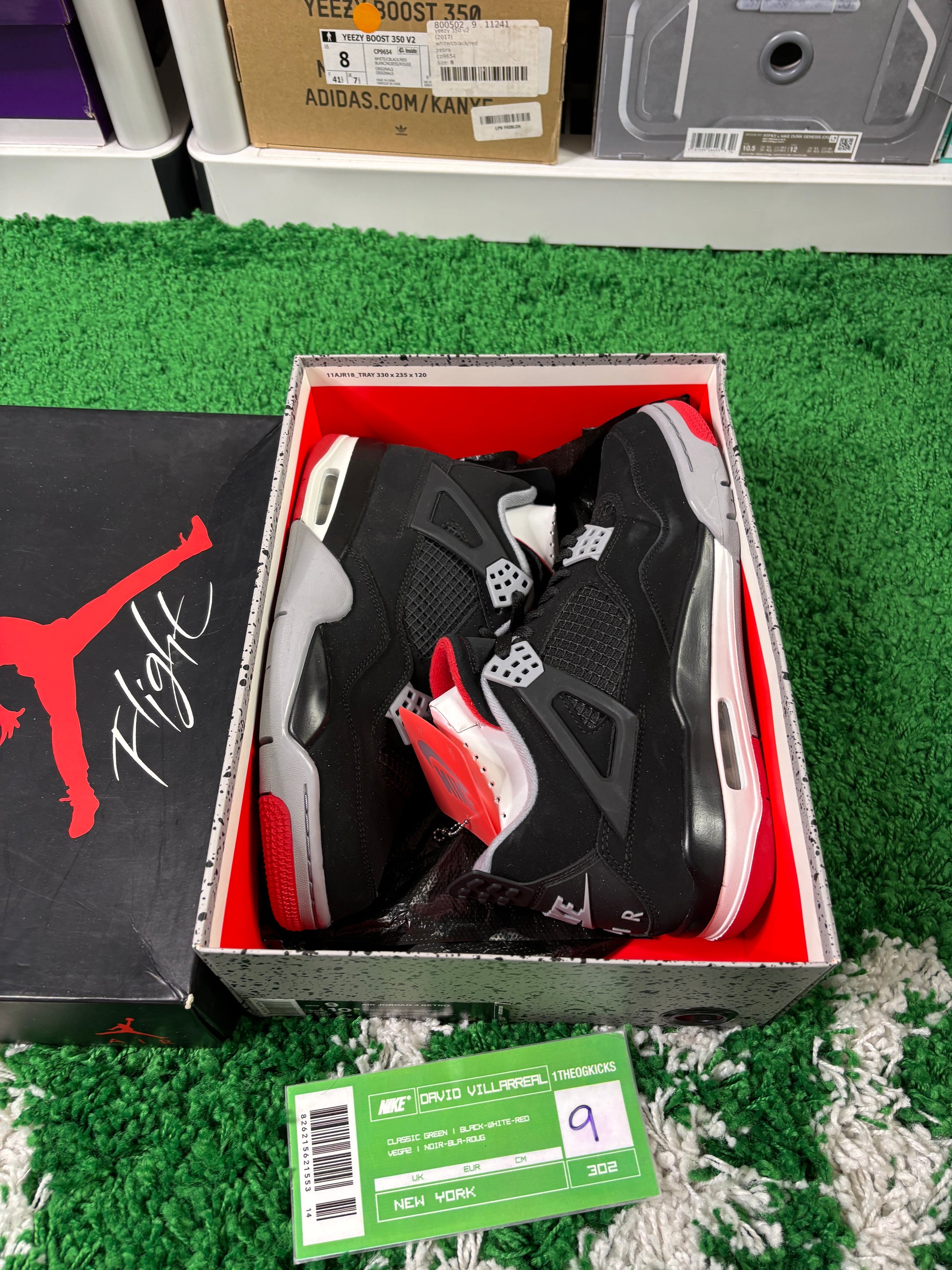Jordan 4 Bred - Size 9
