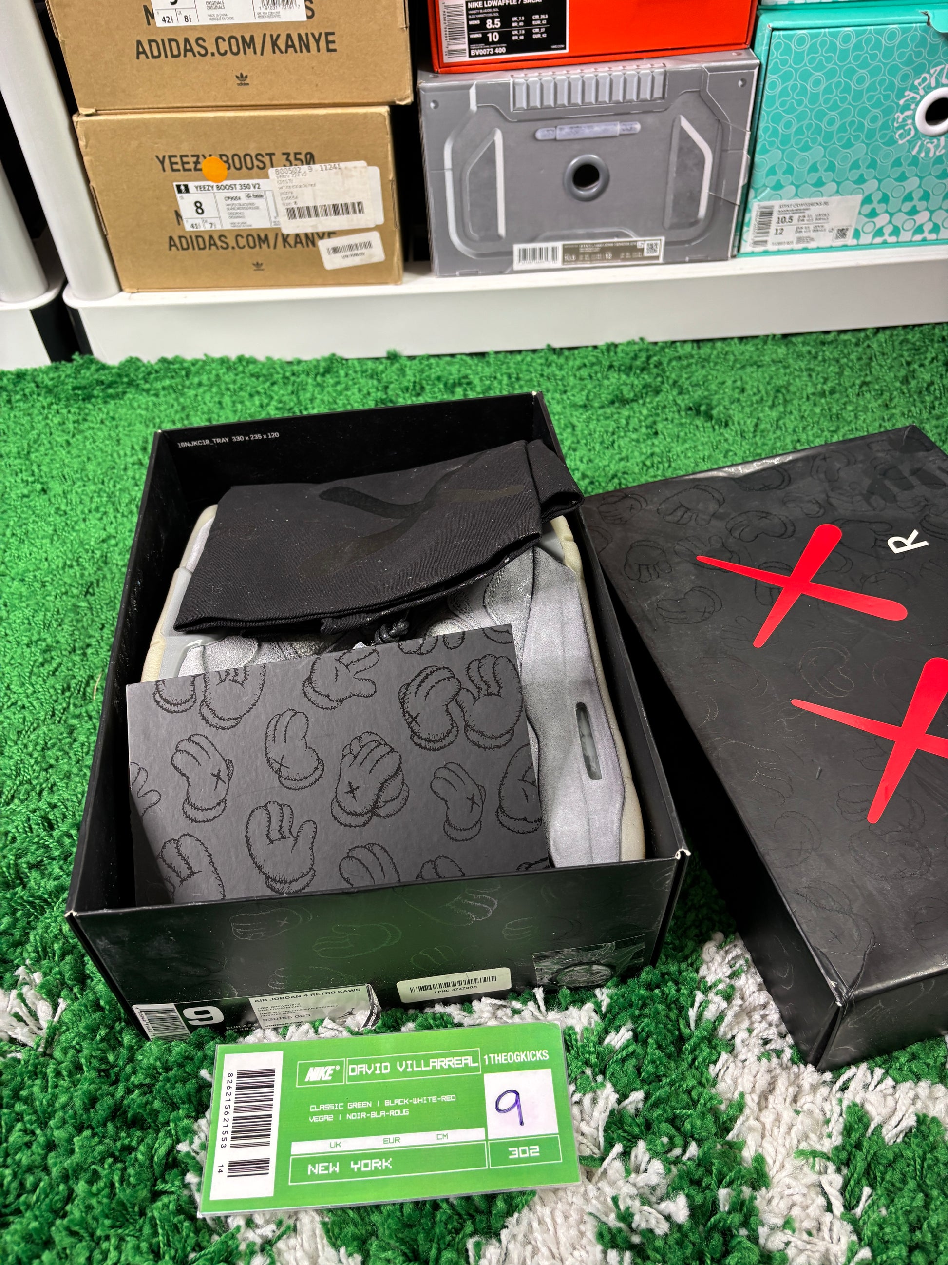 Jordan 4 Kaws Grey - Size 9