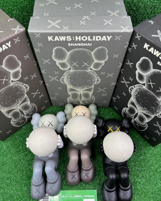 Kaws Holiday Shanghai Set