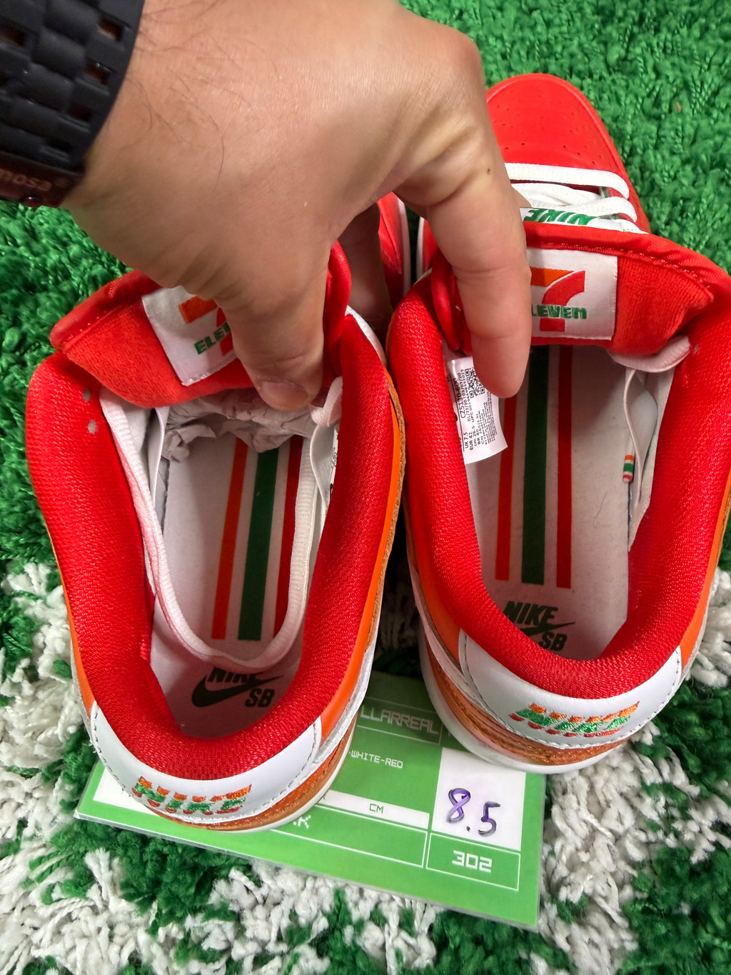 Nike Sb 7/11 - Size 8.5