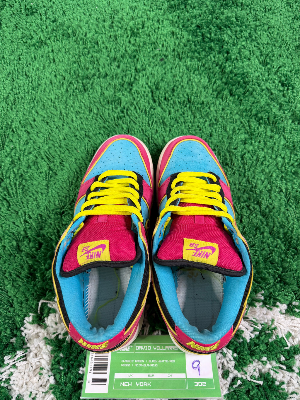 Nike Sb Ms. Pac-Man- Size 9