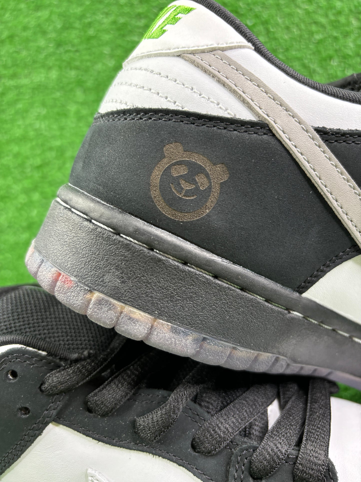 Nike Sb Panda Pigeon Laser Engraved - Size 9.5