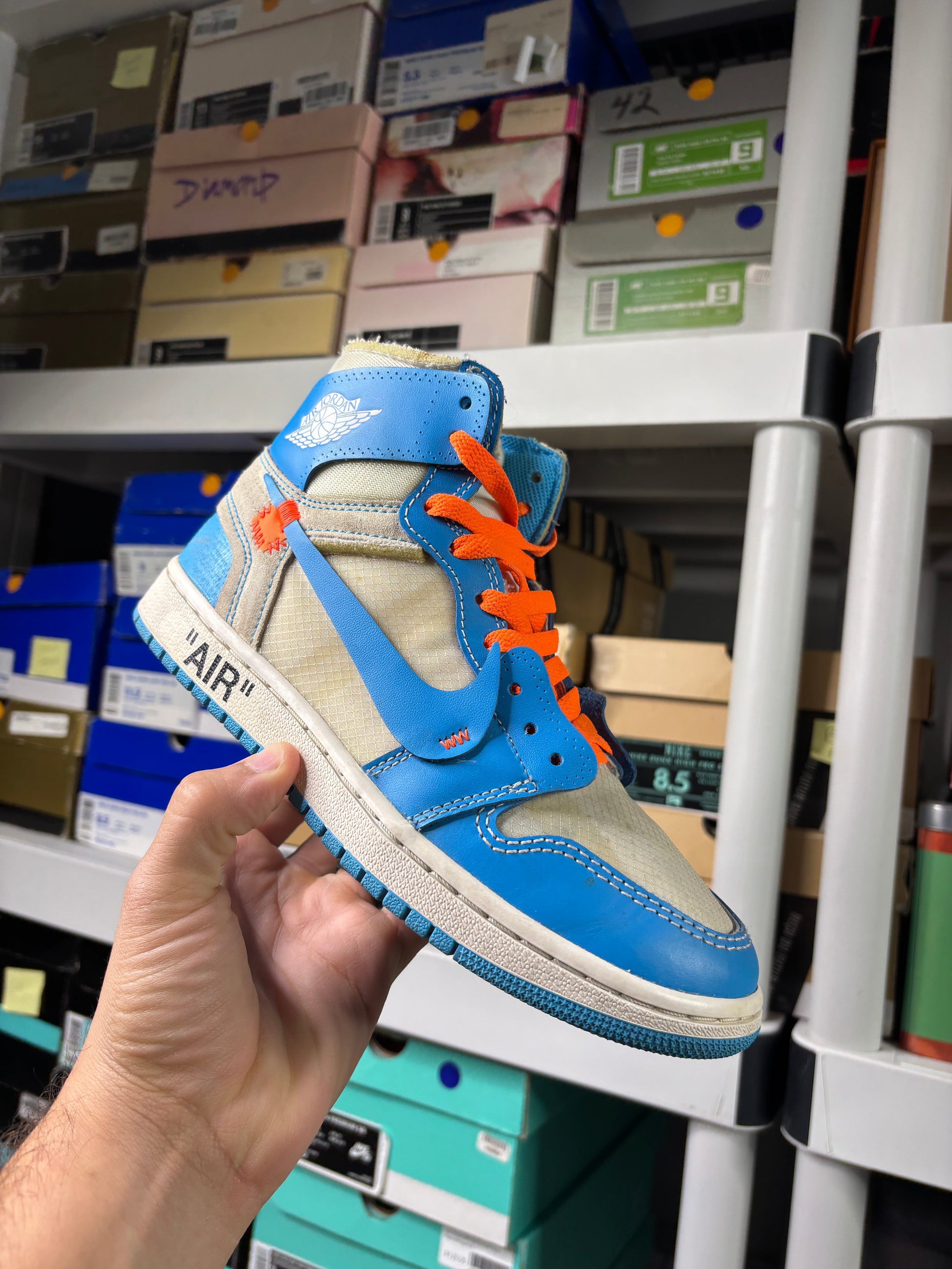 Jordan 1 OFF WHITE UNC- size 6