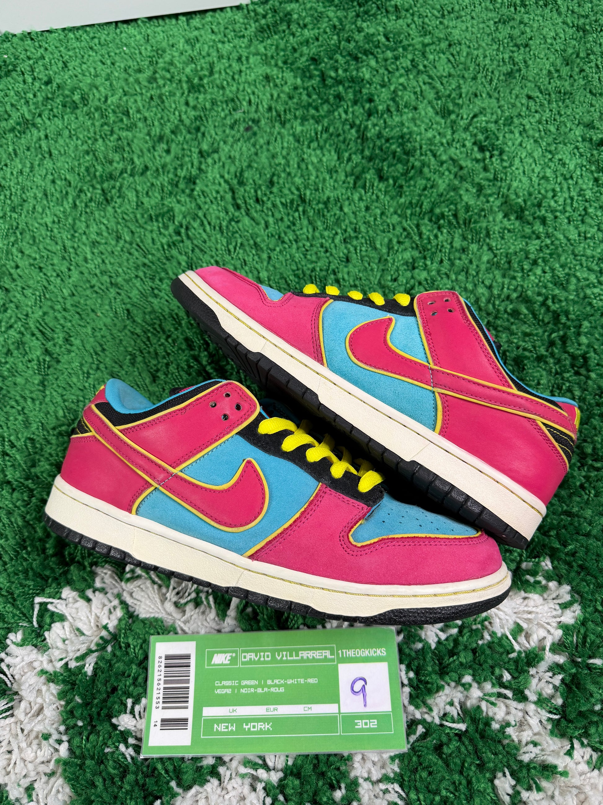Nike Sb Ms. Pac-Man- Size 9