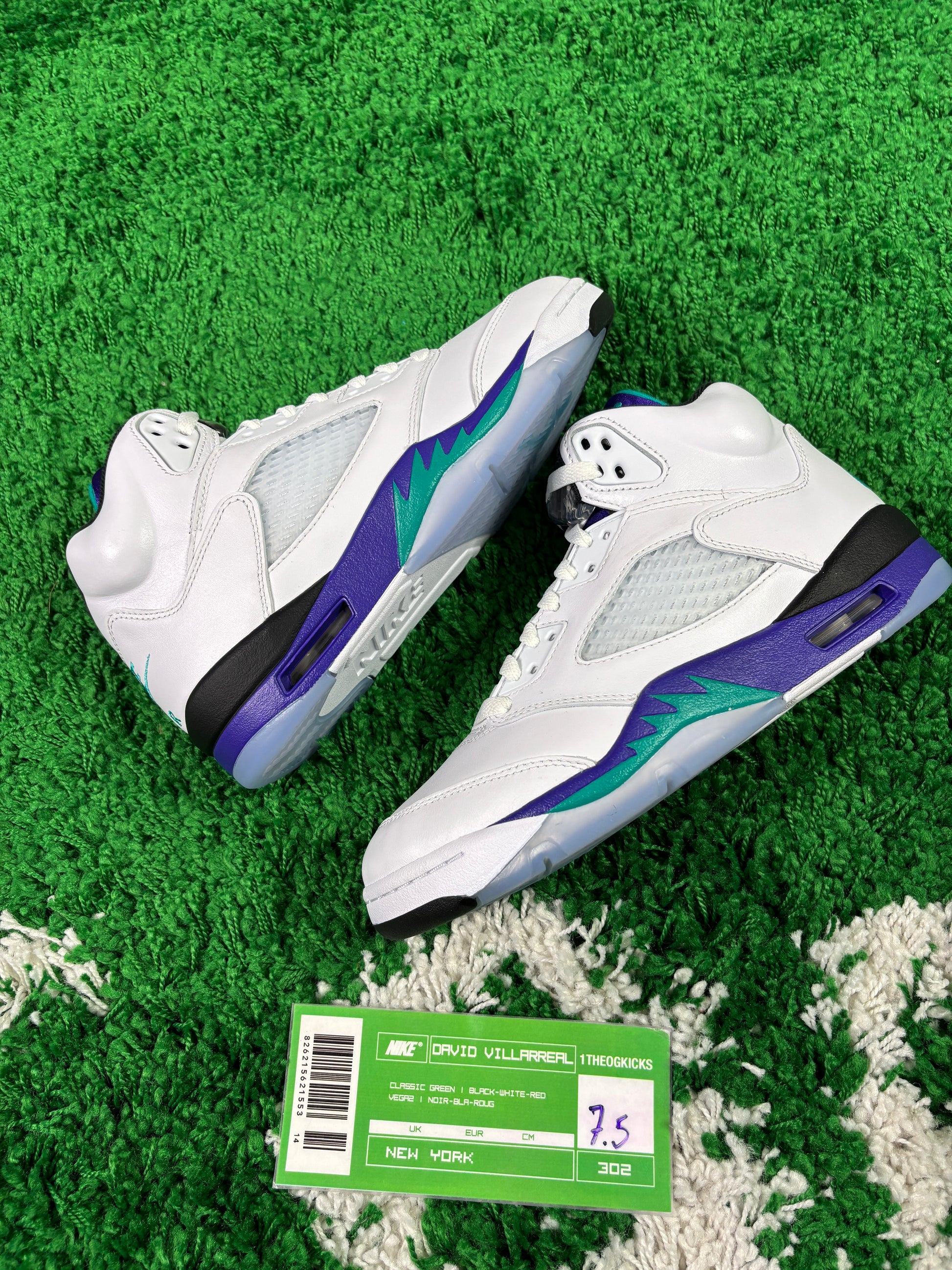 Jordan 5 Grape - Size 7.5