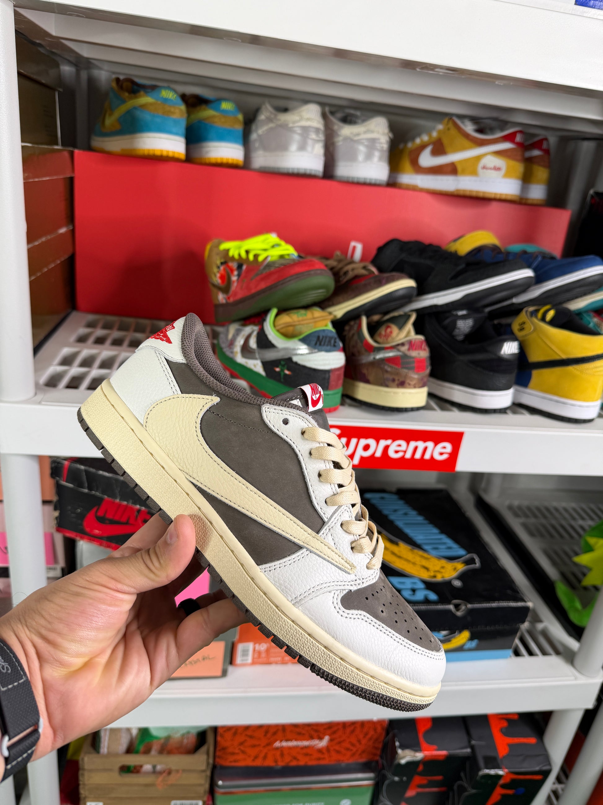 Jordan 1 Low Travis Scott Reverse Mocha - Size 8.5