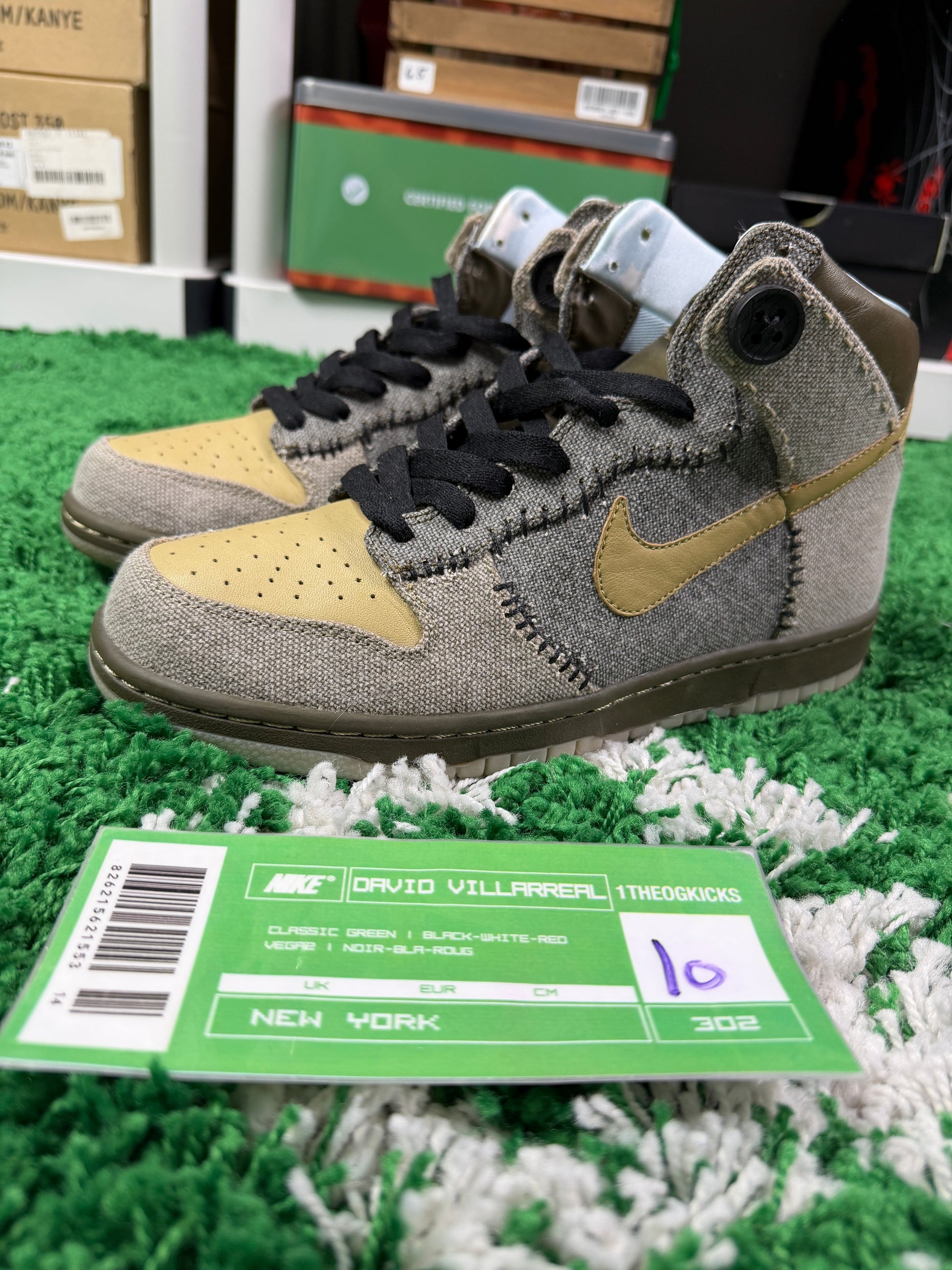 Nike Coraline - Size 10