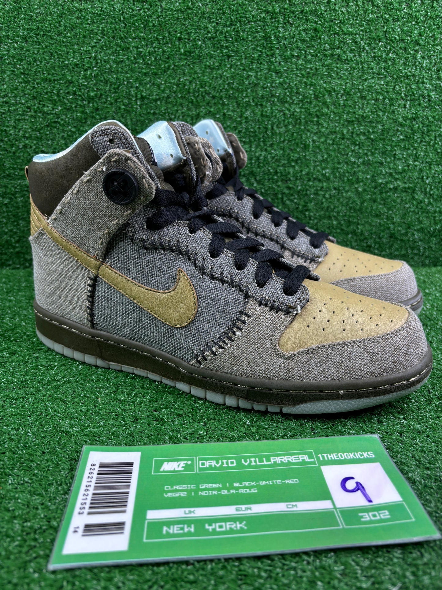 Nike Dunk Coraline - Size 9