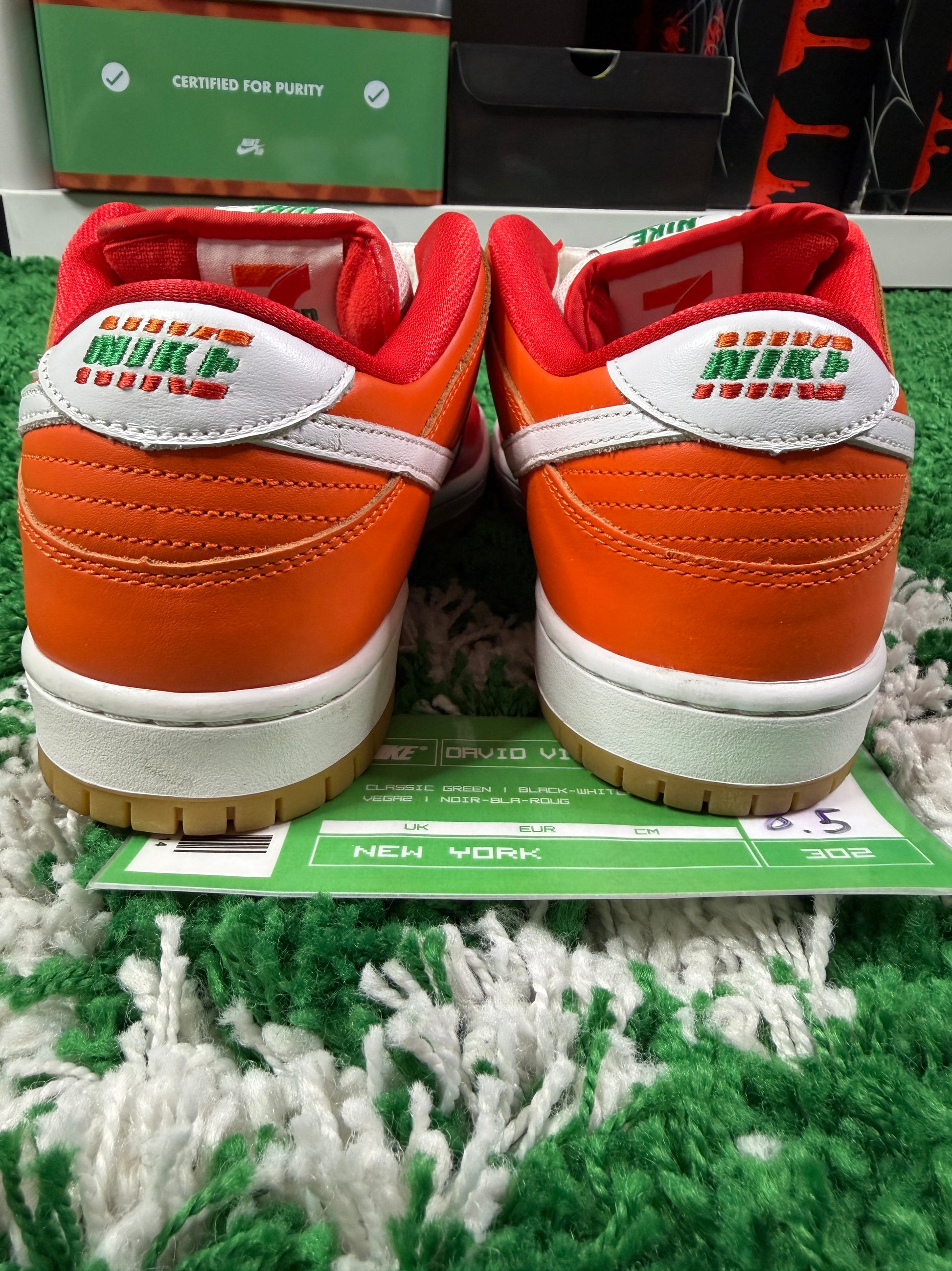 Nike Sb 7/11 - Size 8.5