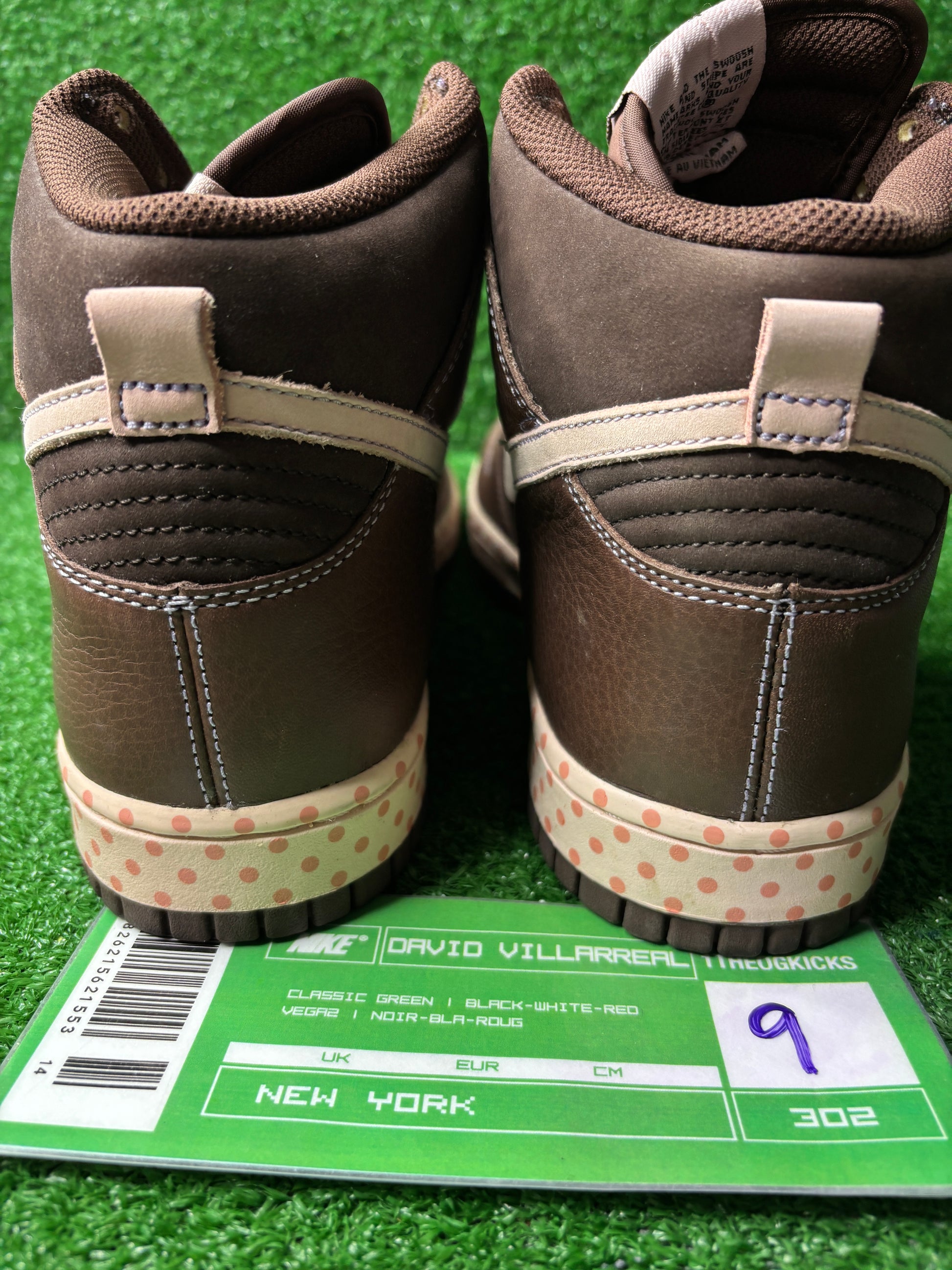 Nike Dunk Easter Poka Dot Chocolates - Size 9