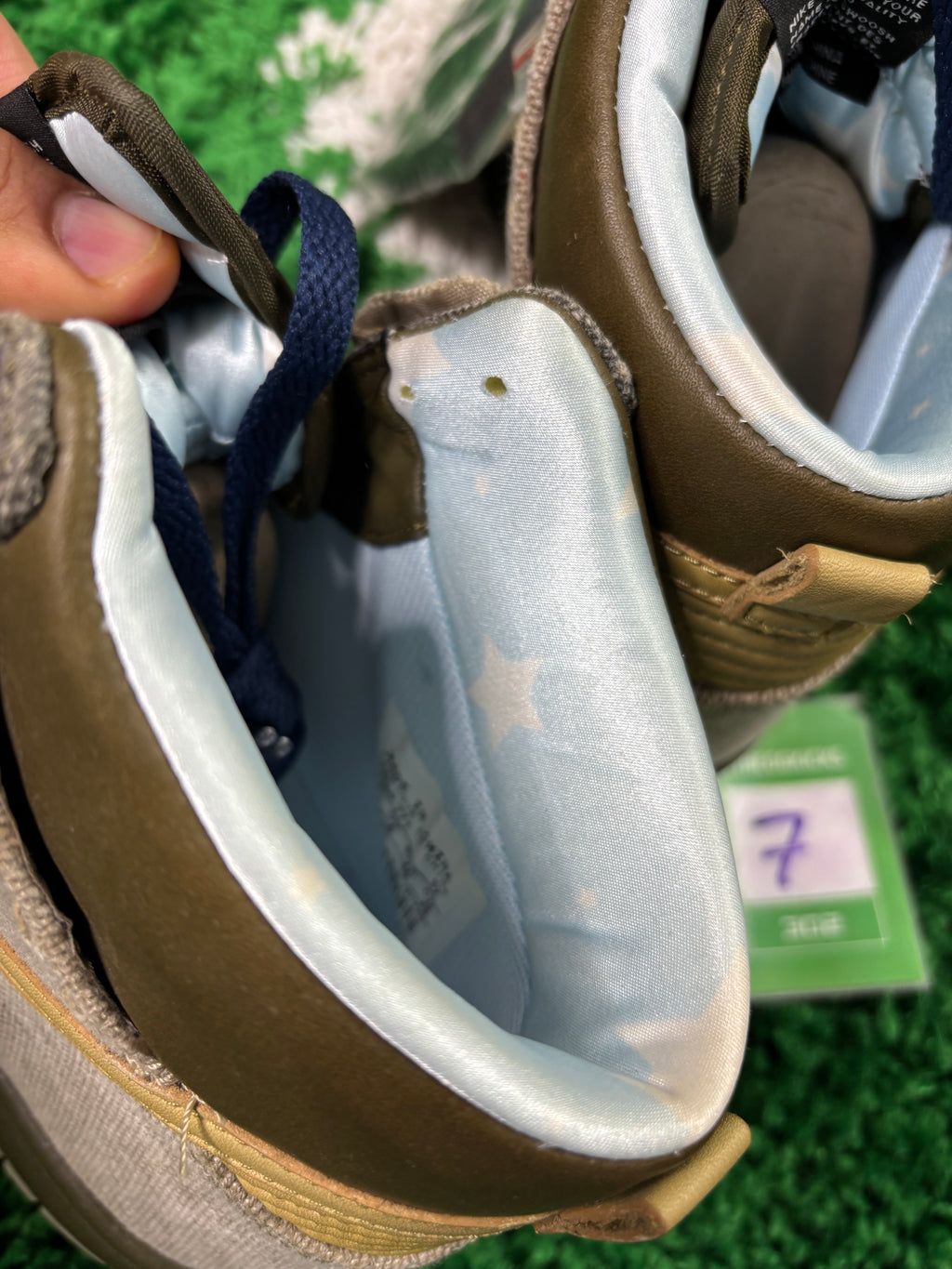 Nike Coraline - Size 7