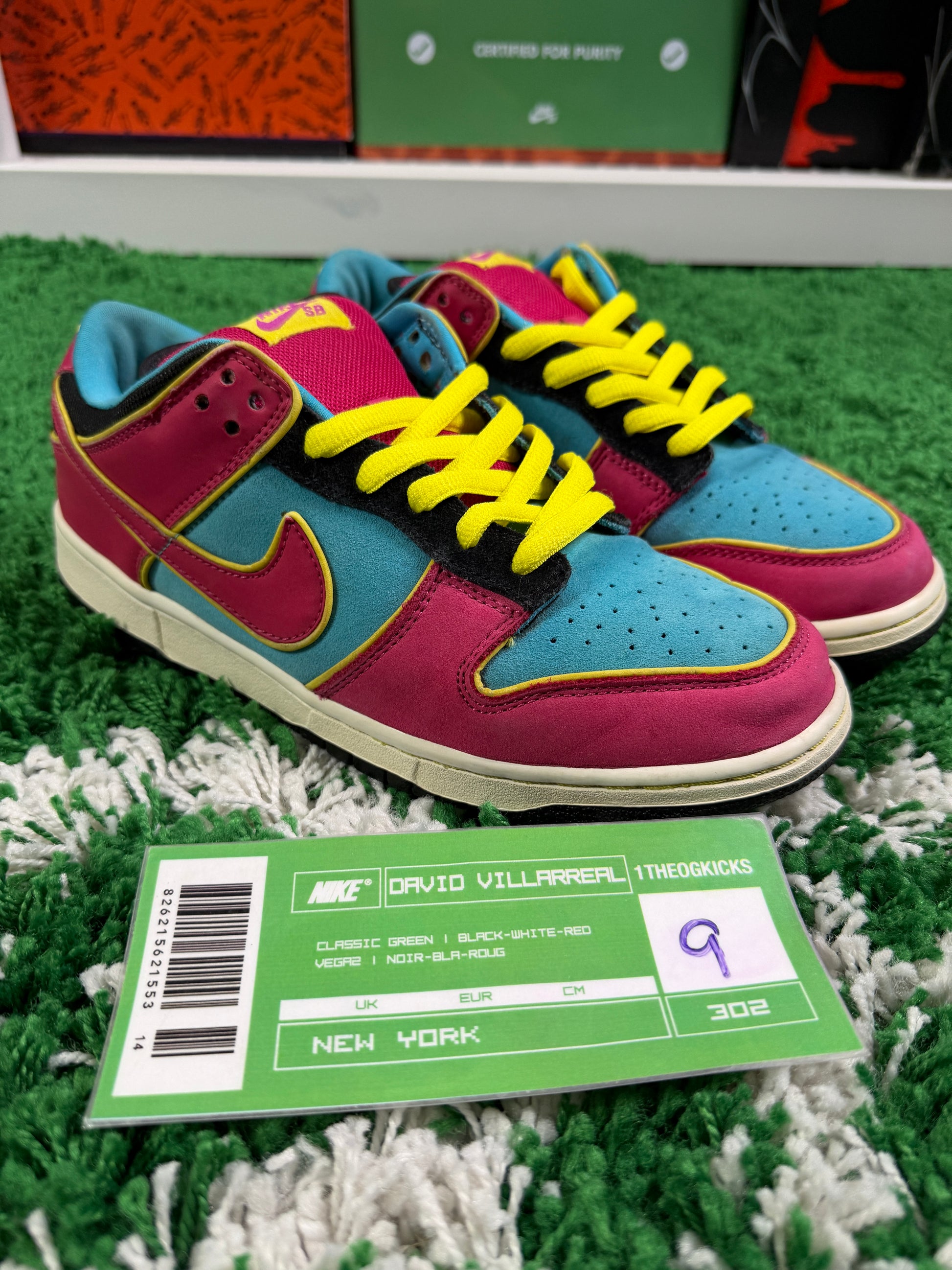 Nike Sb Ms. Pac-Man- Size 9