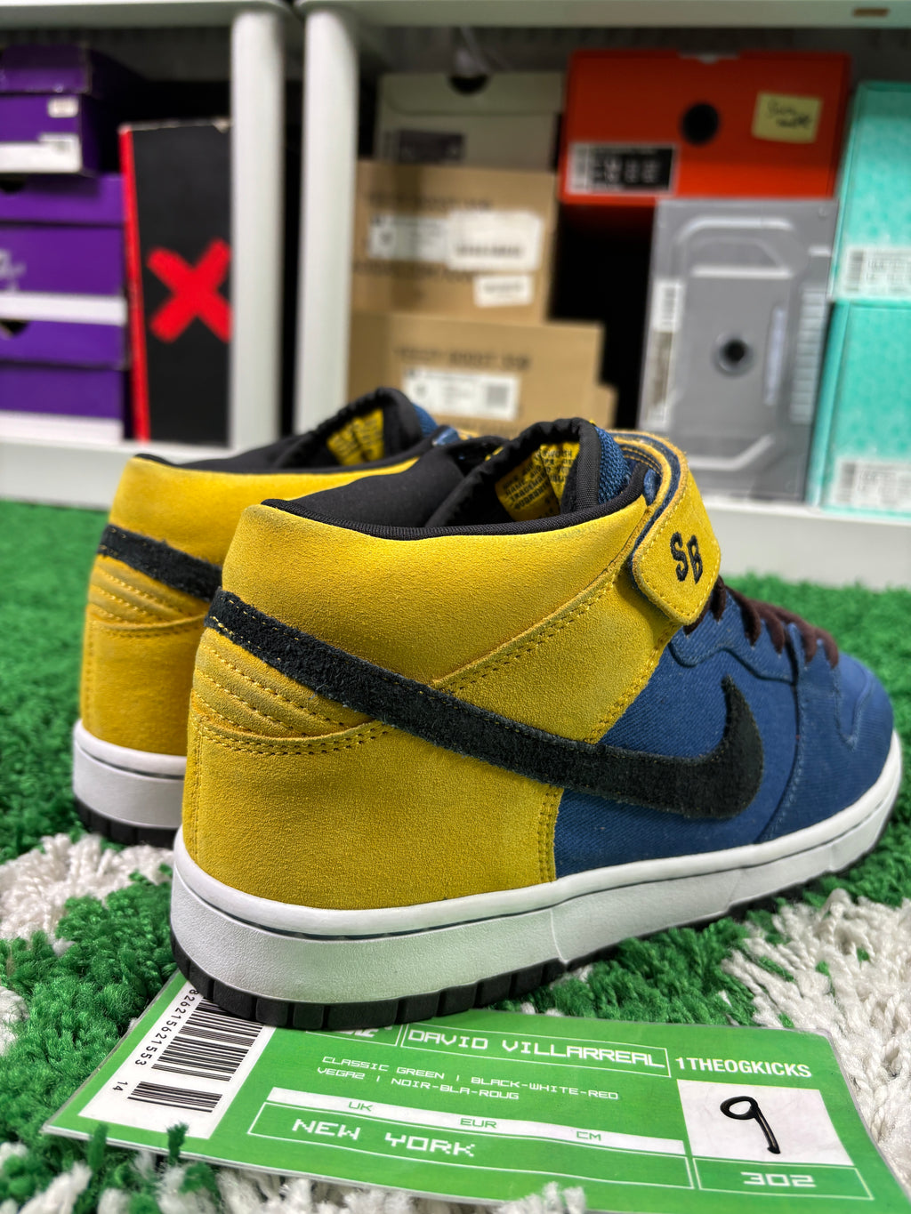 Nike Sb Charlie Browns Sample - Size 9