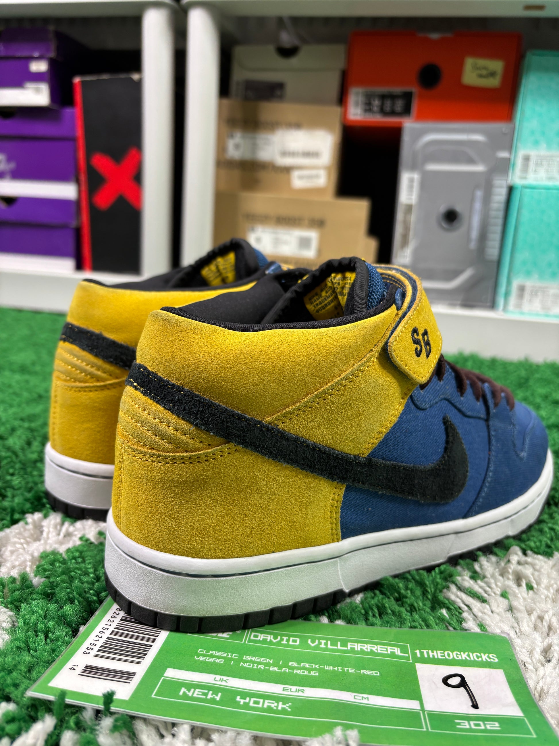 Nike Sb Charlie Browns Sample - Size 9