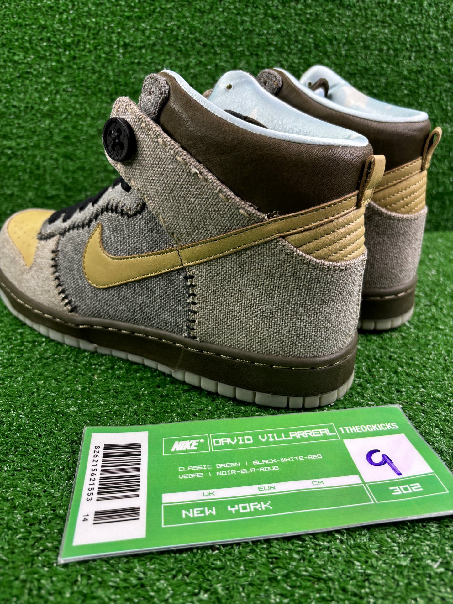 Nike Dunk Coraline - Size 9