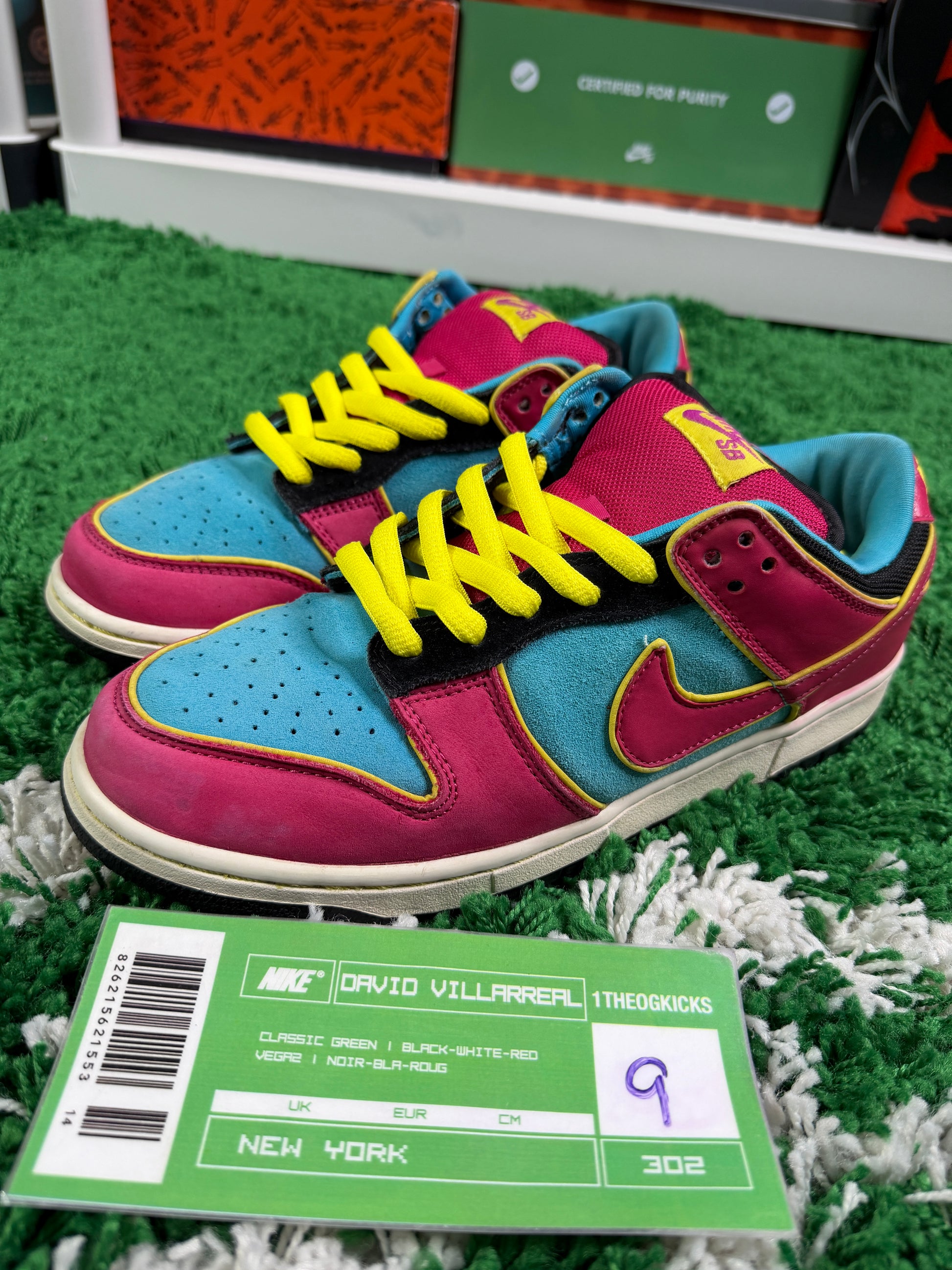 Nike Sb Ms. Pac-Man- Size 9