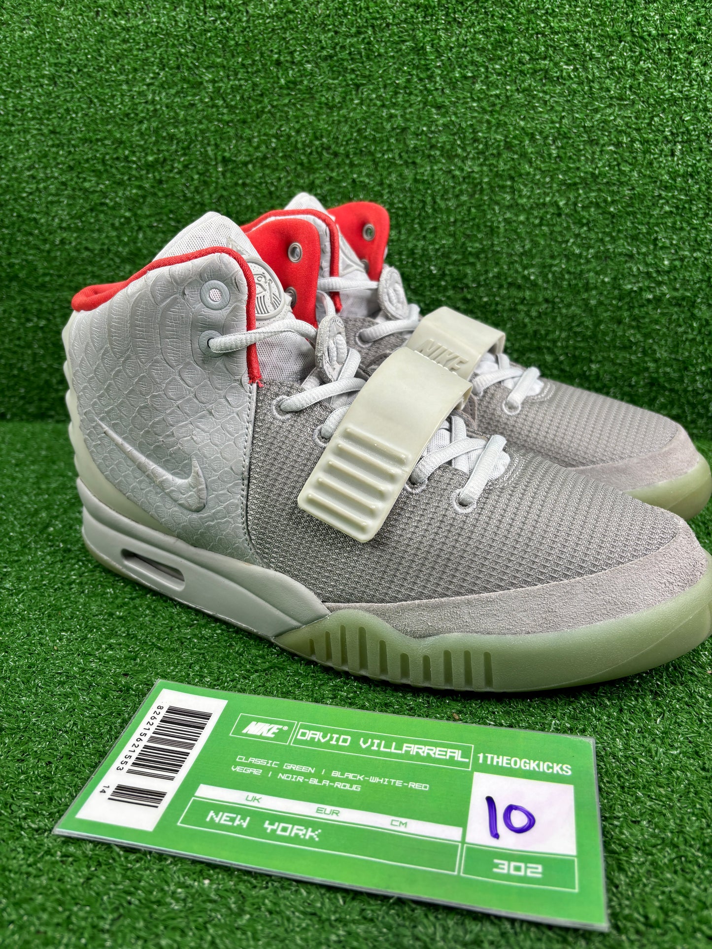 Nike Air Yeezy 2 Plat - Size 10