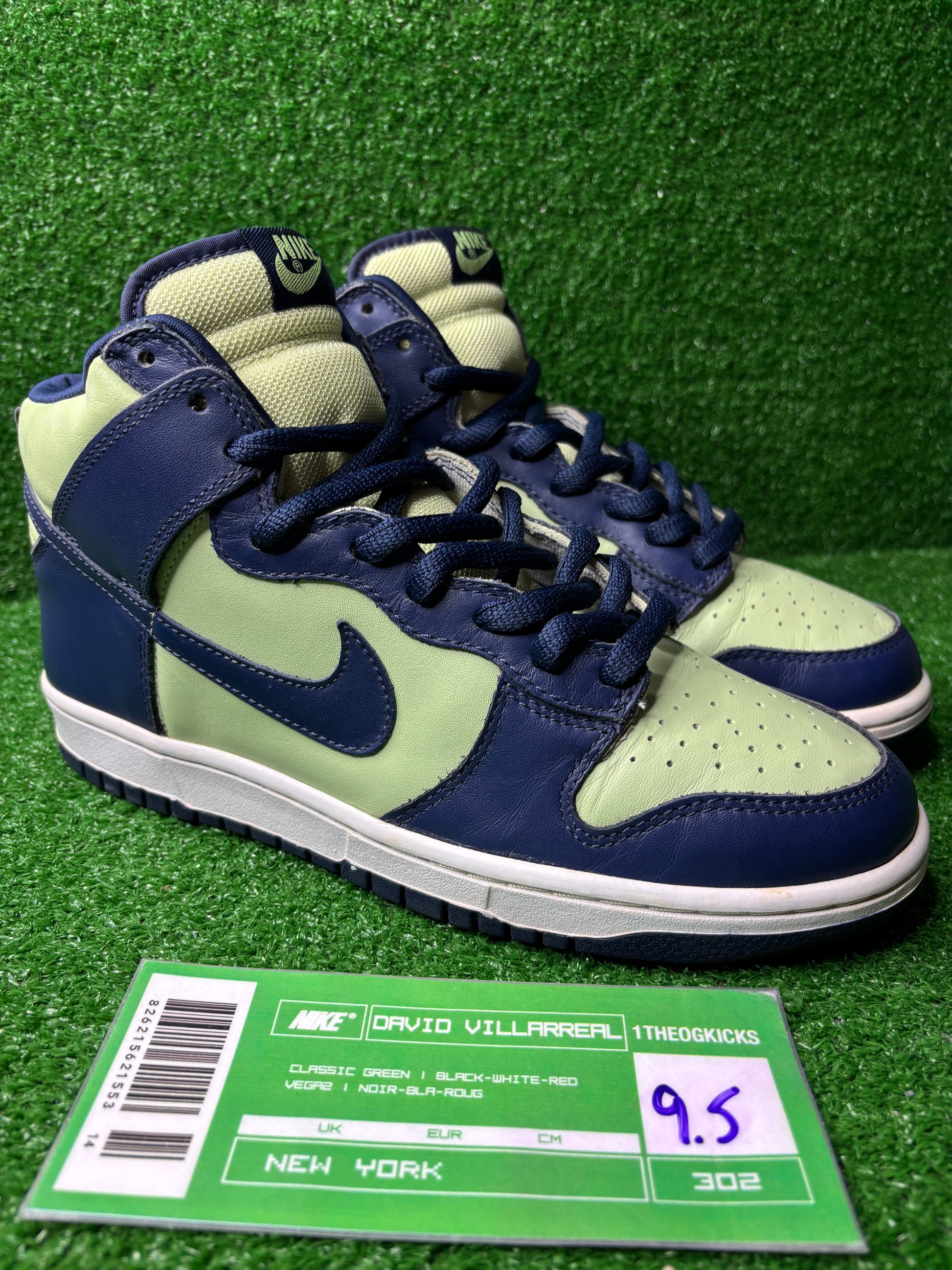 Nike Dunk Pistachio - Size 9.5