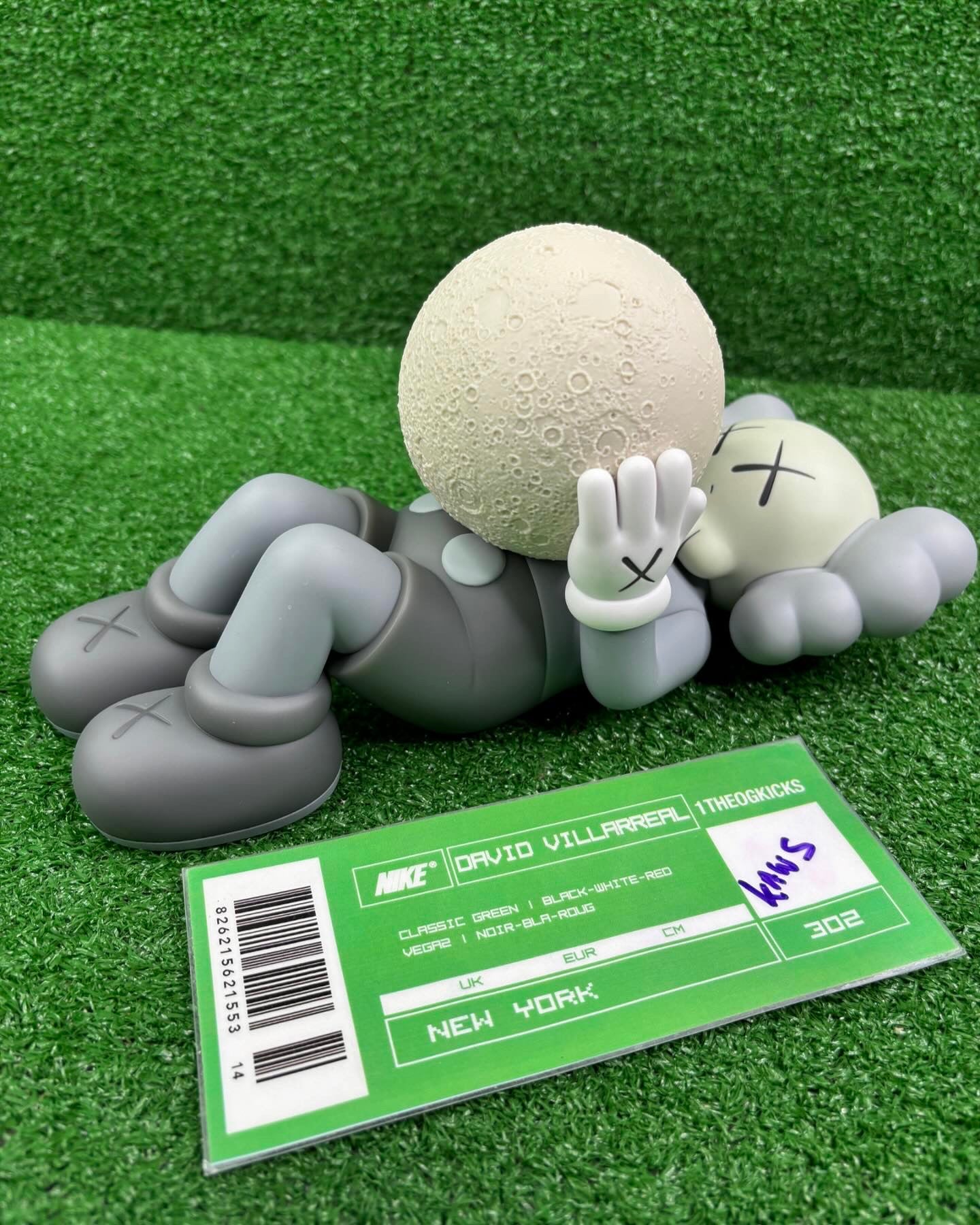 Kaws Holiday Shanghai Set