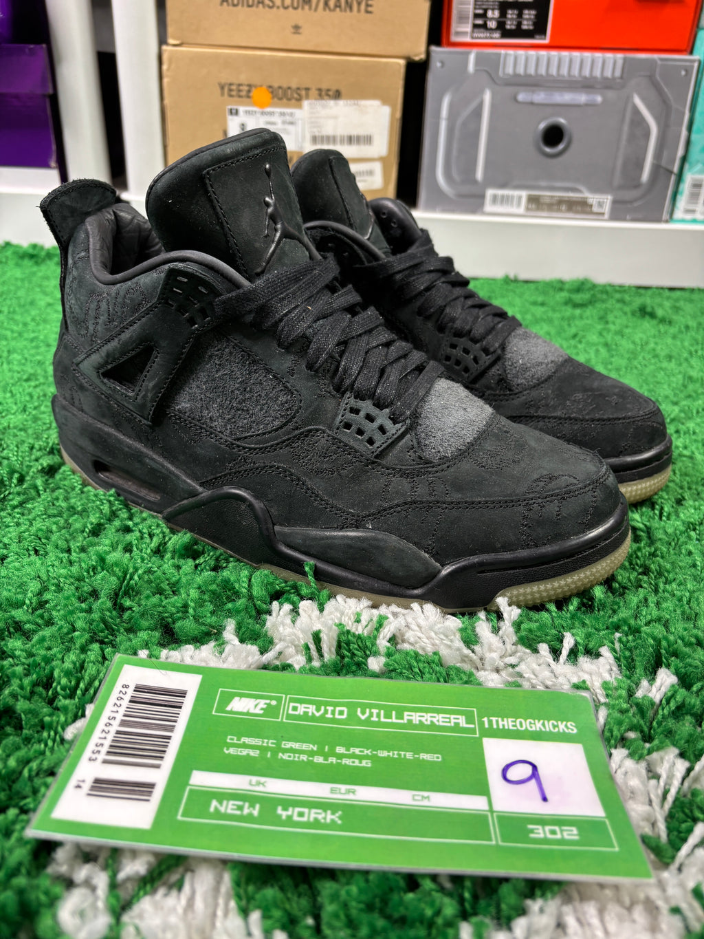 Jordan 4 Kaws Black - Size 9
