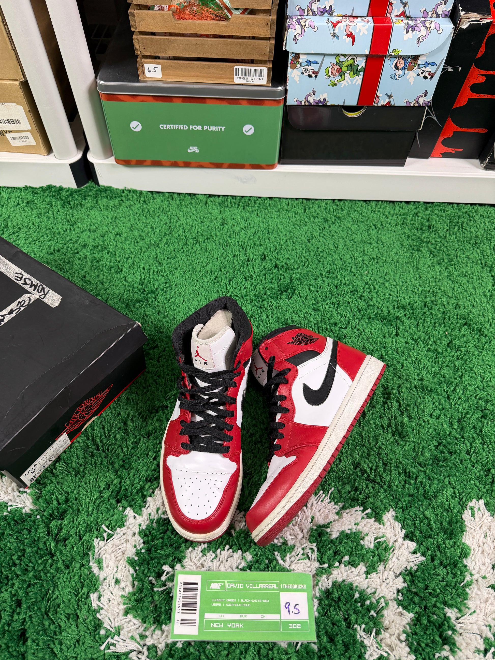 Air Jordan 1 Chicago - Size 9.5