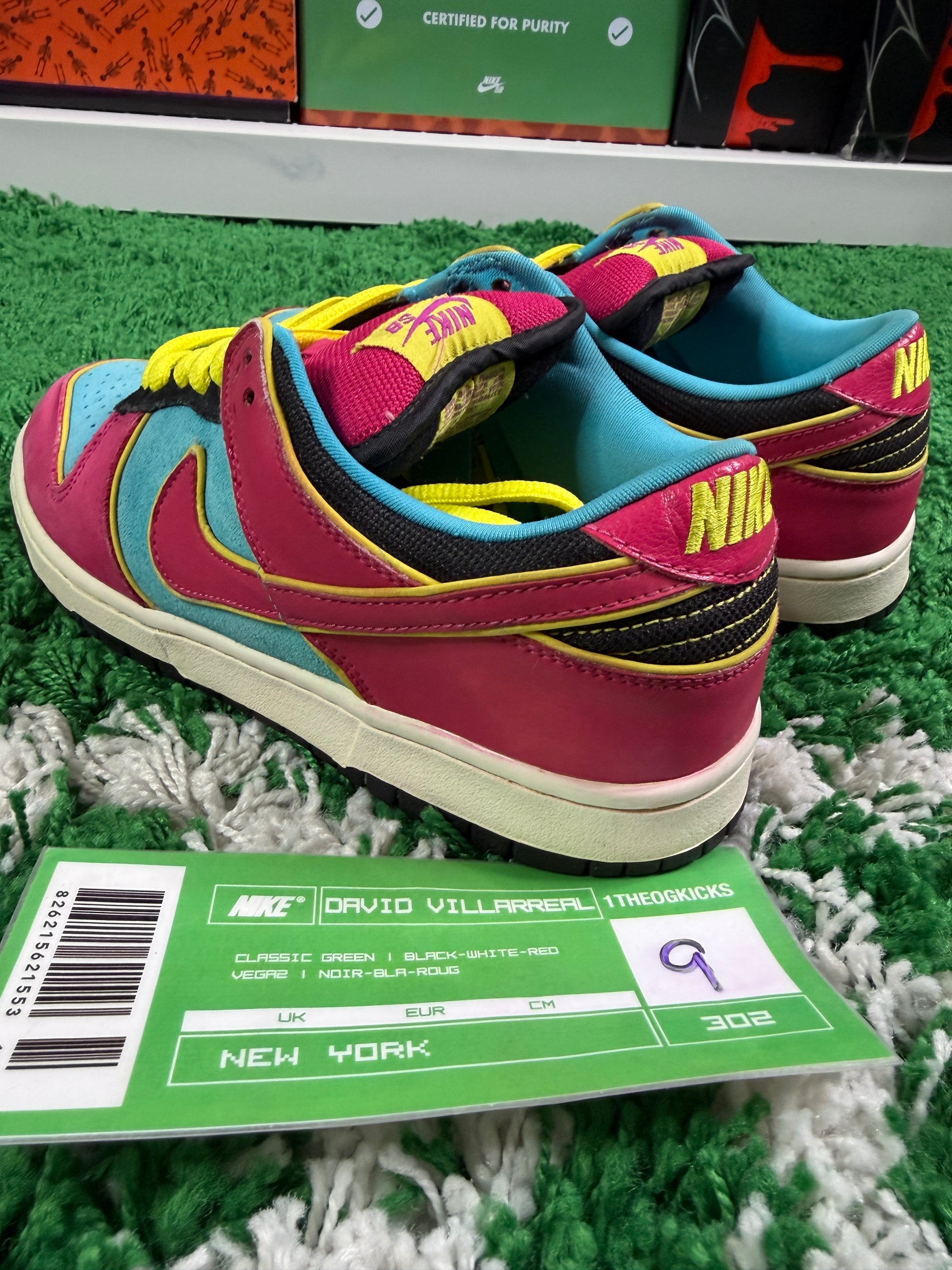 Nike Sb Ms. Pac-Man- Size 9