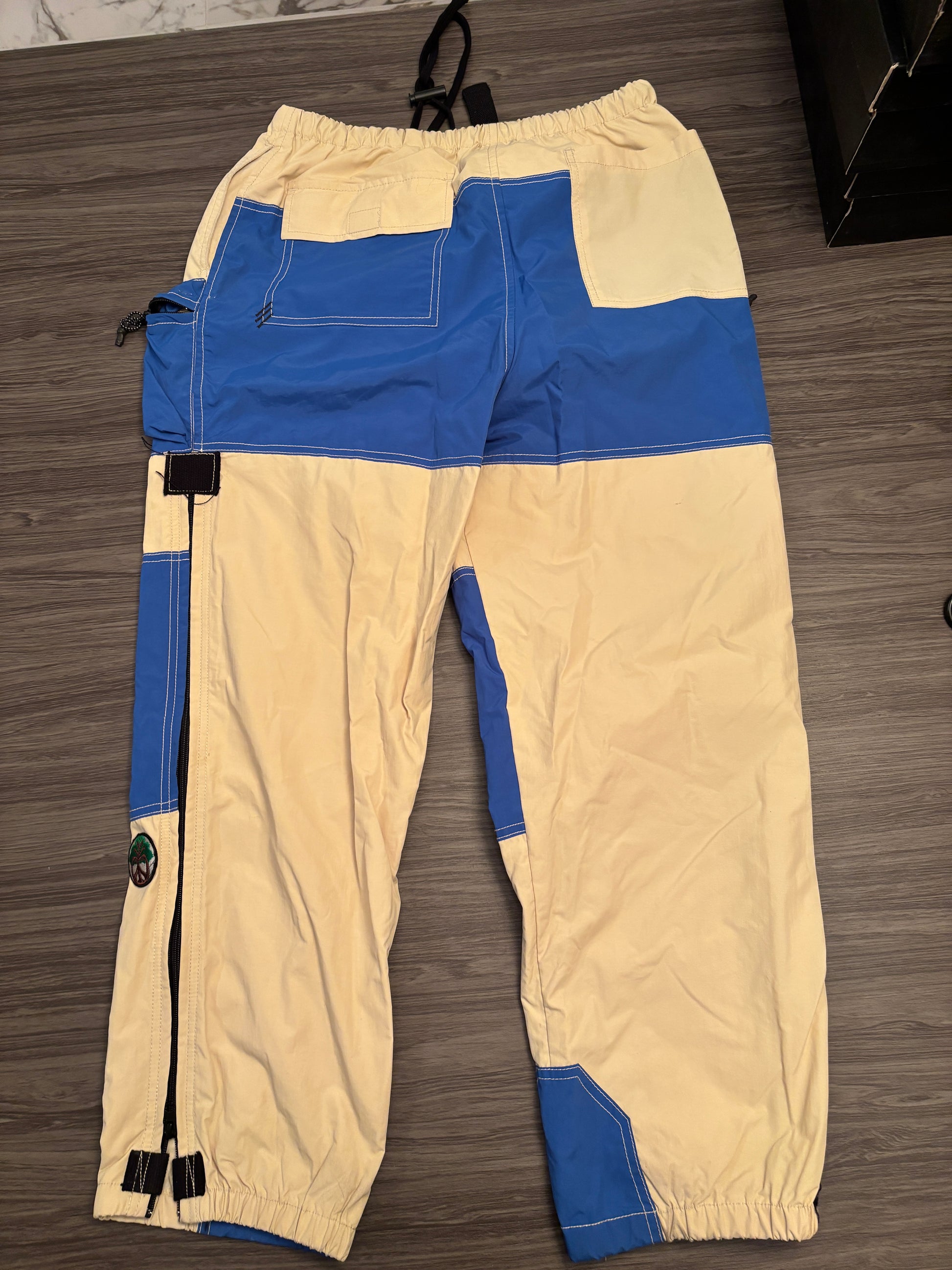 RoundTwo Hiking Cargo Pants - Size L