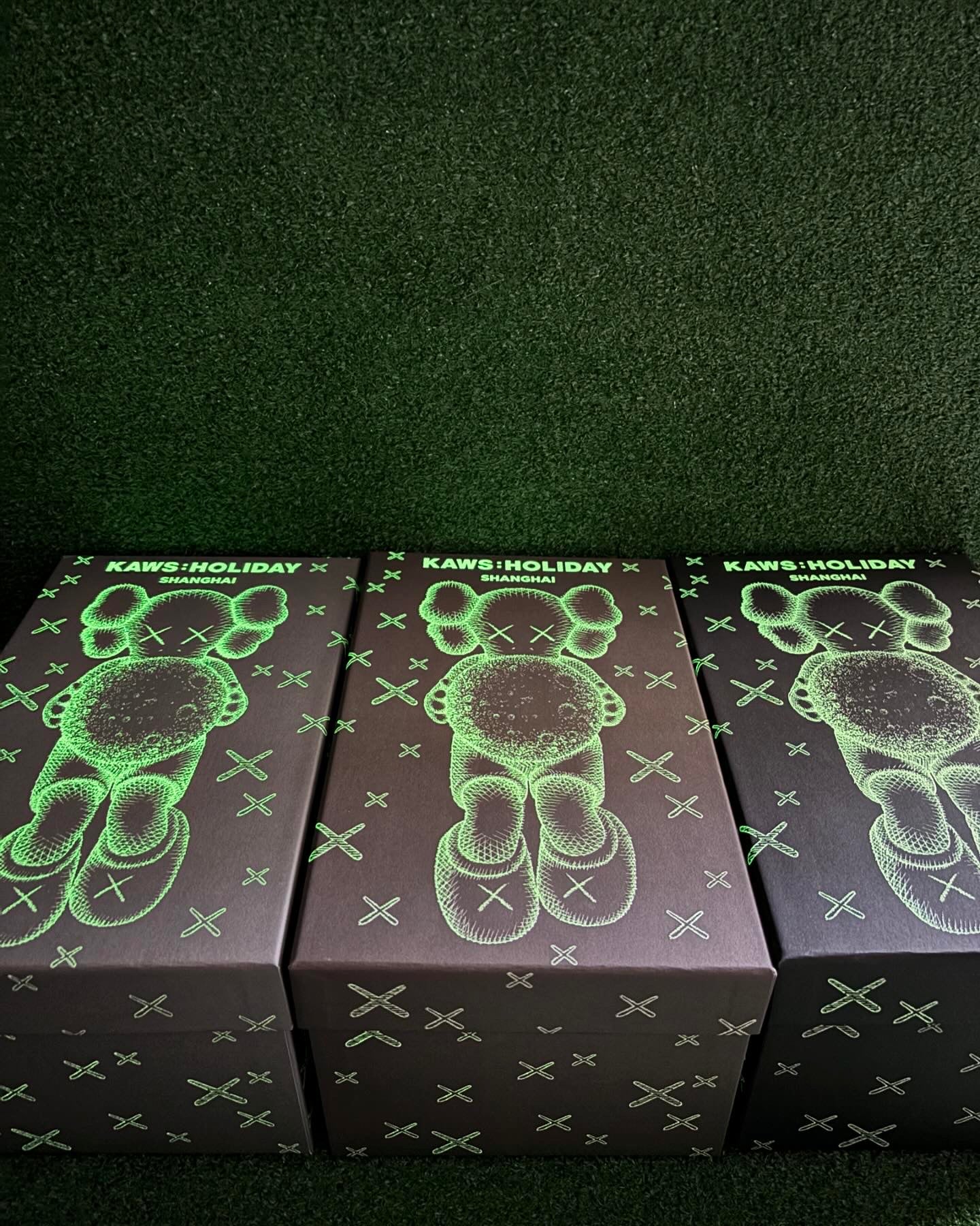 Kaws Holiday Shanghai Set