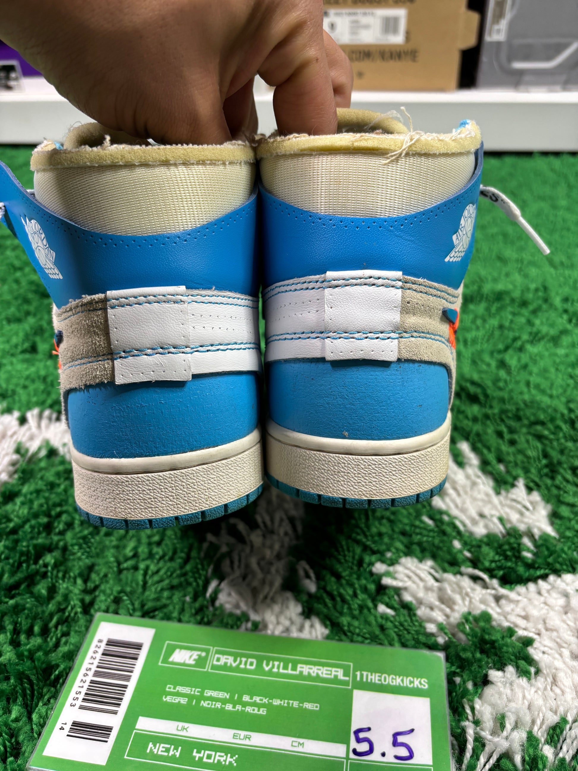 Jordan 1 OFF WHITE UNC- size 5.5