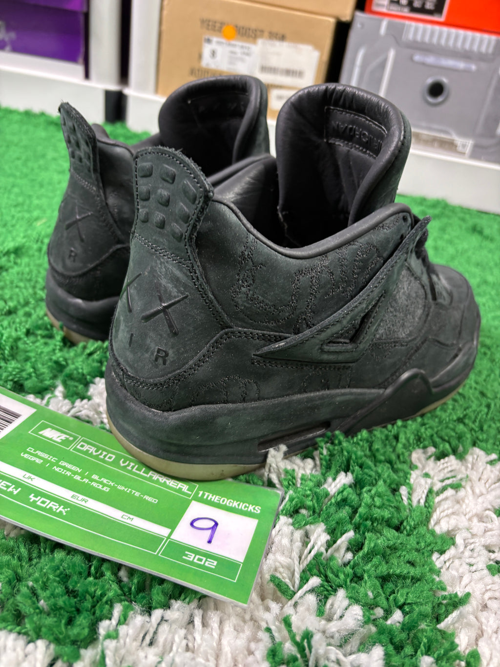 Jordan 4 Kaws Black - Size 9