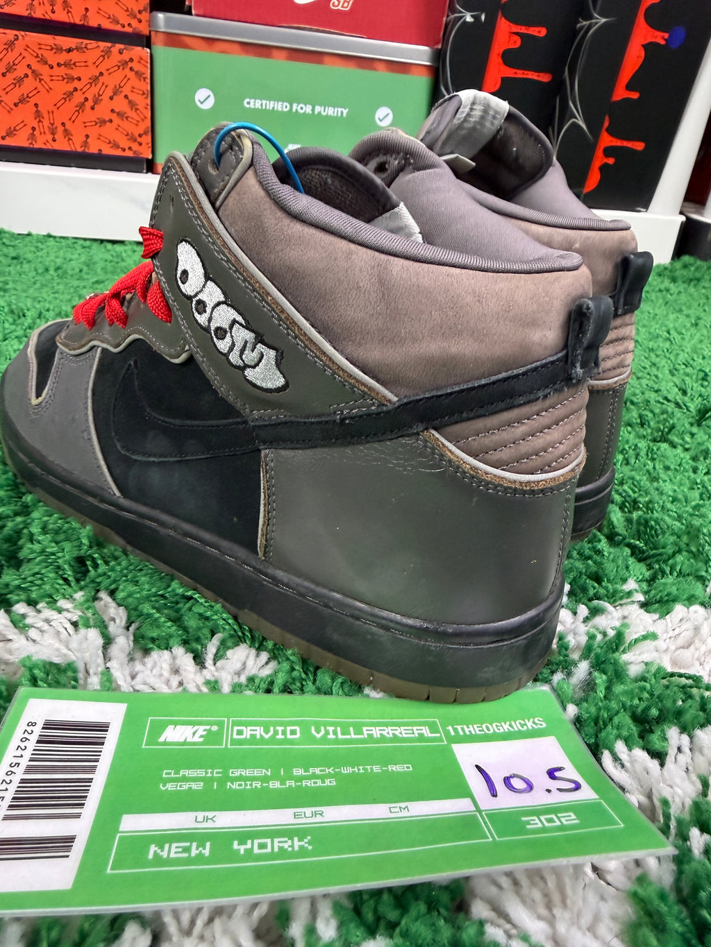 Nike Sb MF DOOM w/ Super 7 Figure - Size 10.5