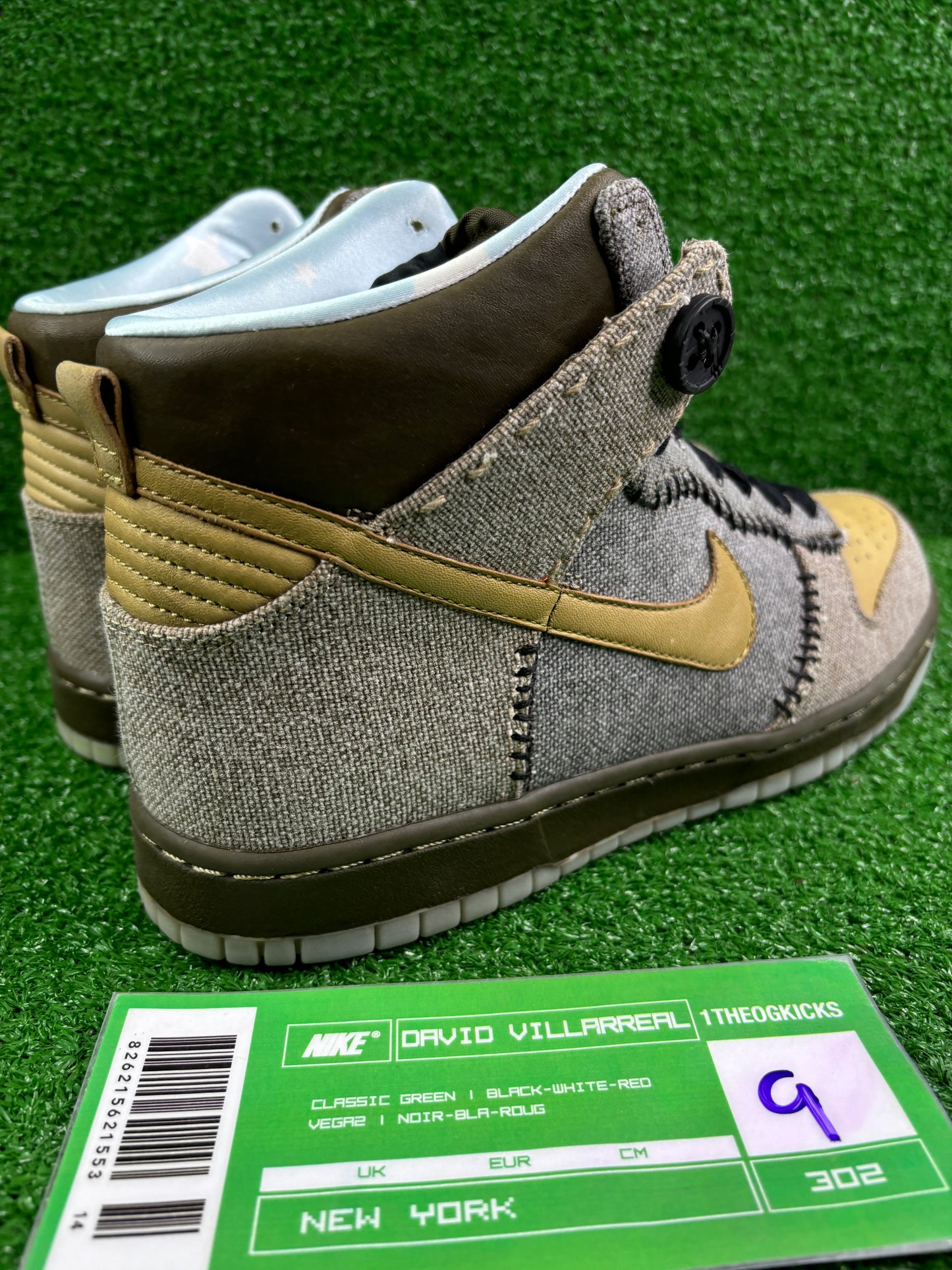 Nike Dunk Coraline - Size 9