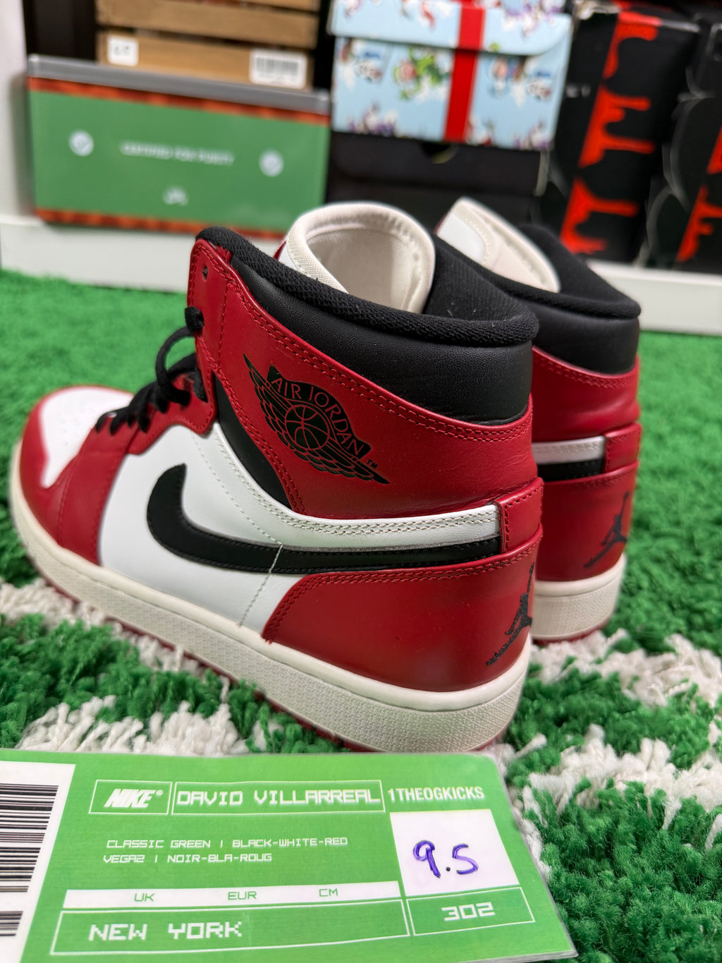 Air Jordan 1 Chicago - Size 9.5