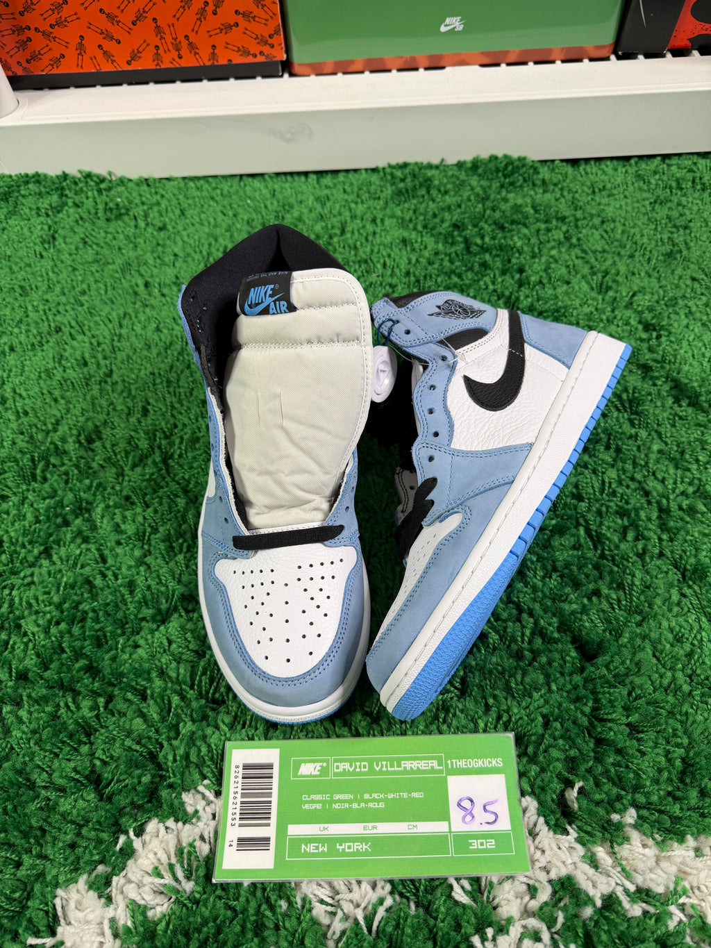 Jordan 1 University Blue - Size 8.5