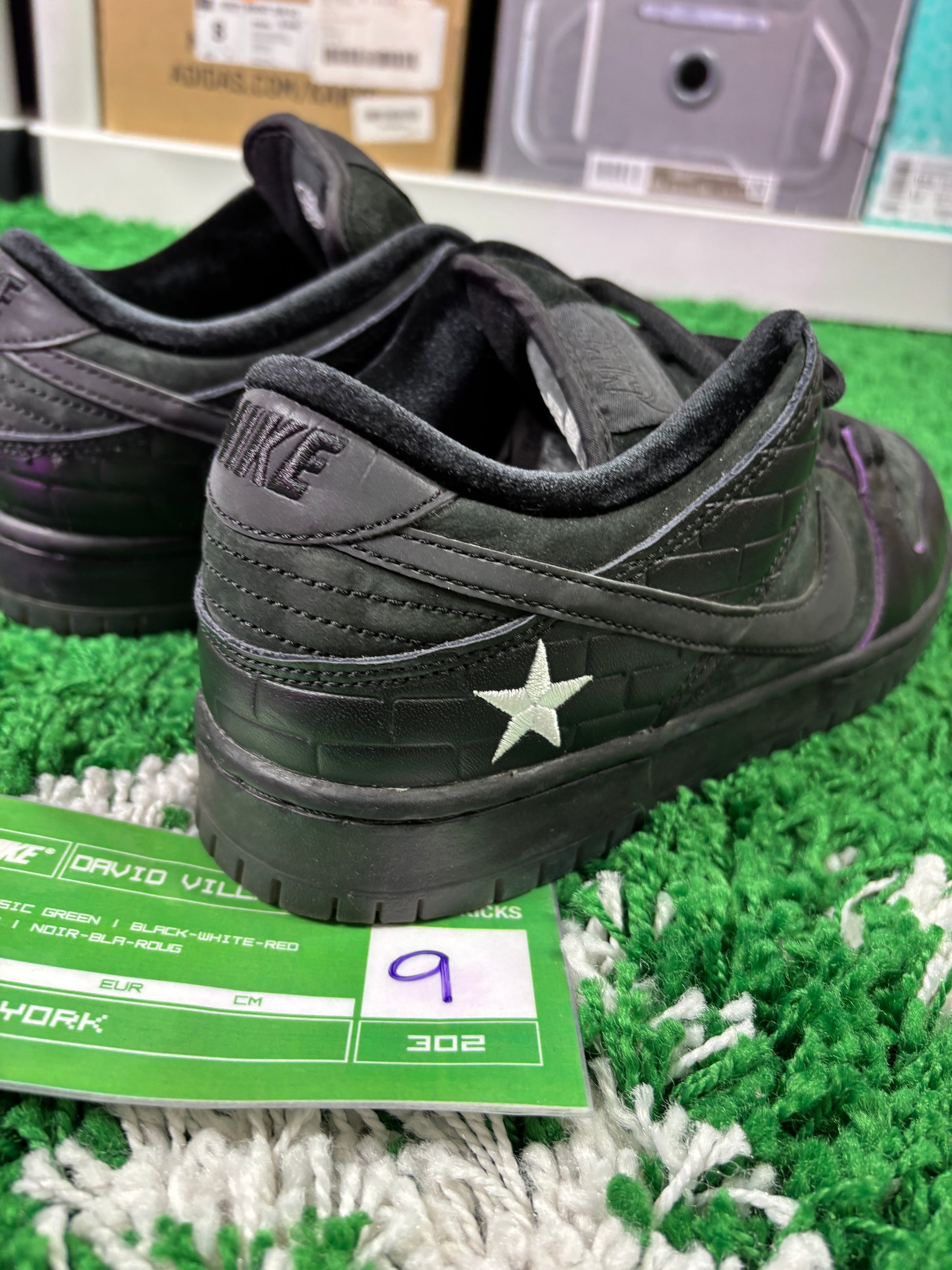 Nike Sb First Avenue - Size 9