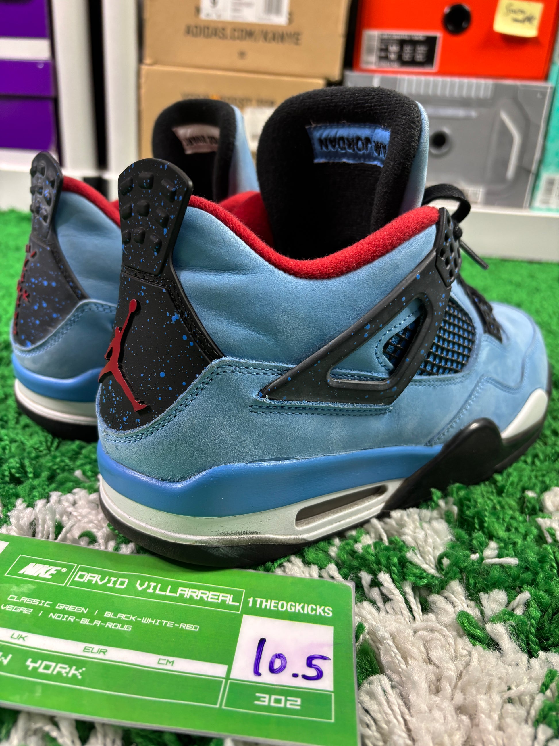 Jordan 4 Travis Scotts - Size 10.5