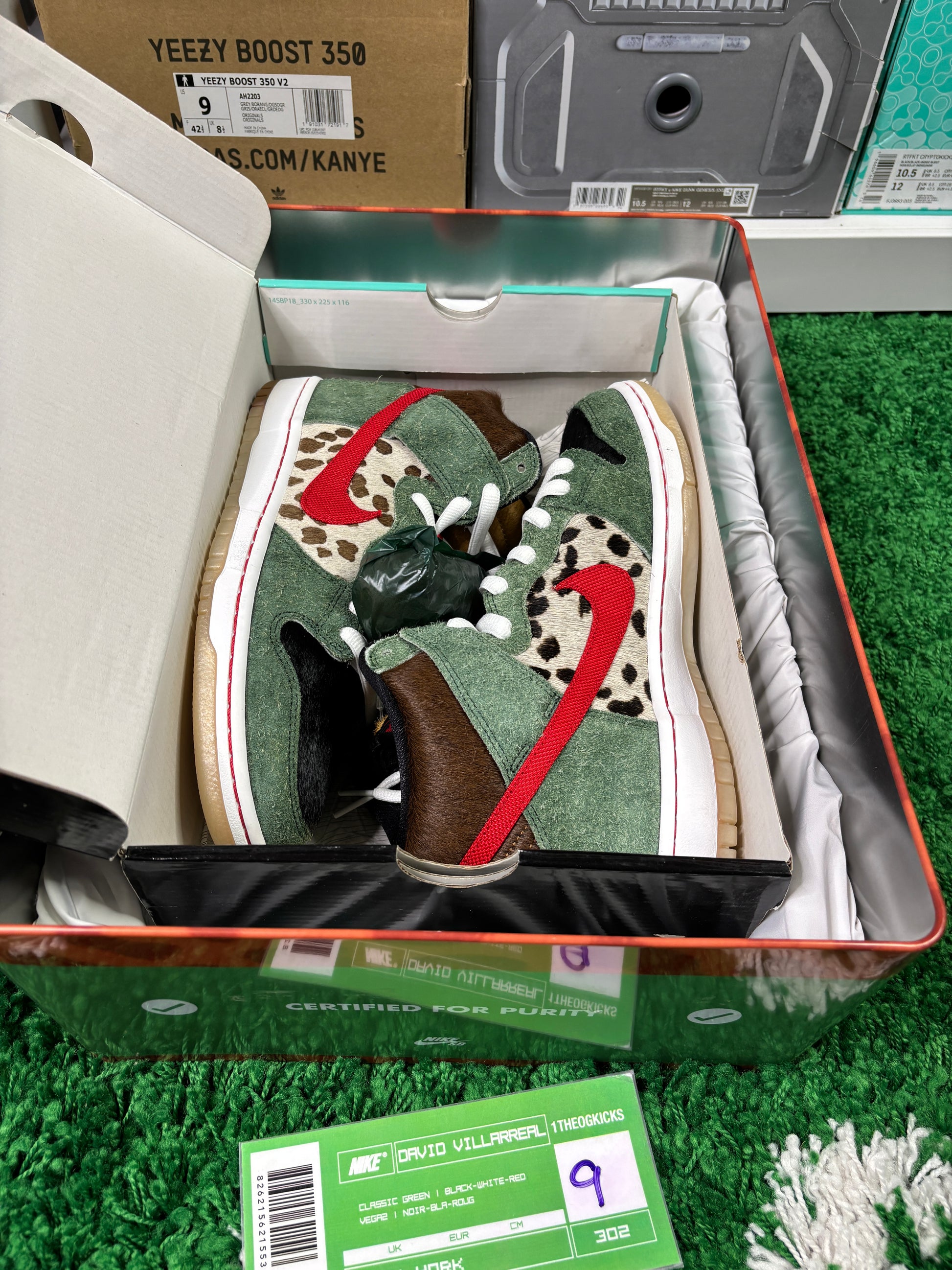 Nike Sb Dog Walkers Special Box W/ Leash - Size 9