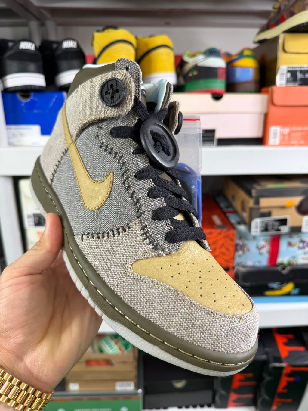 Nike Coraline Sp Big Button Pair - Size 9.5