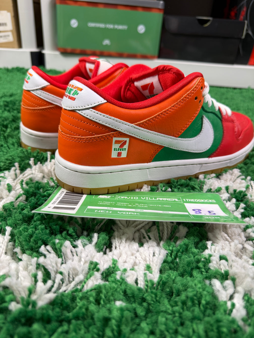 Nike Sb 7/11 - Size 8.5