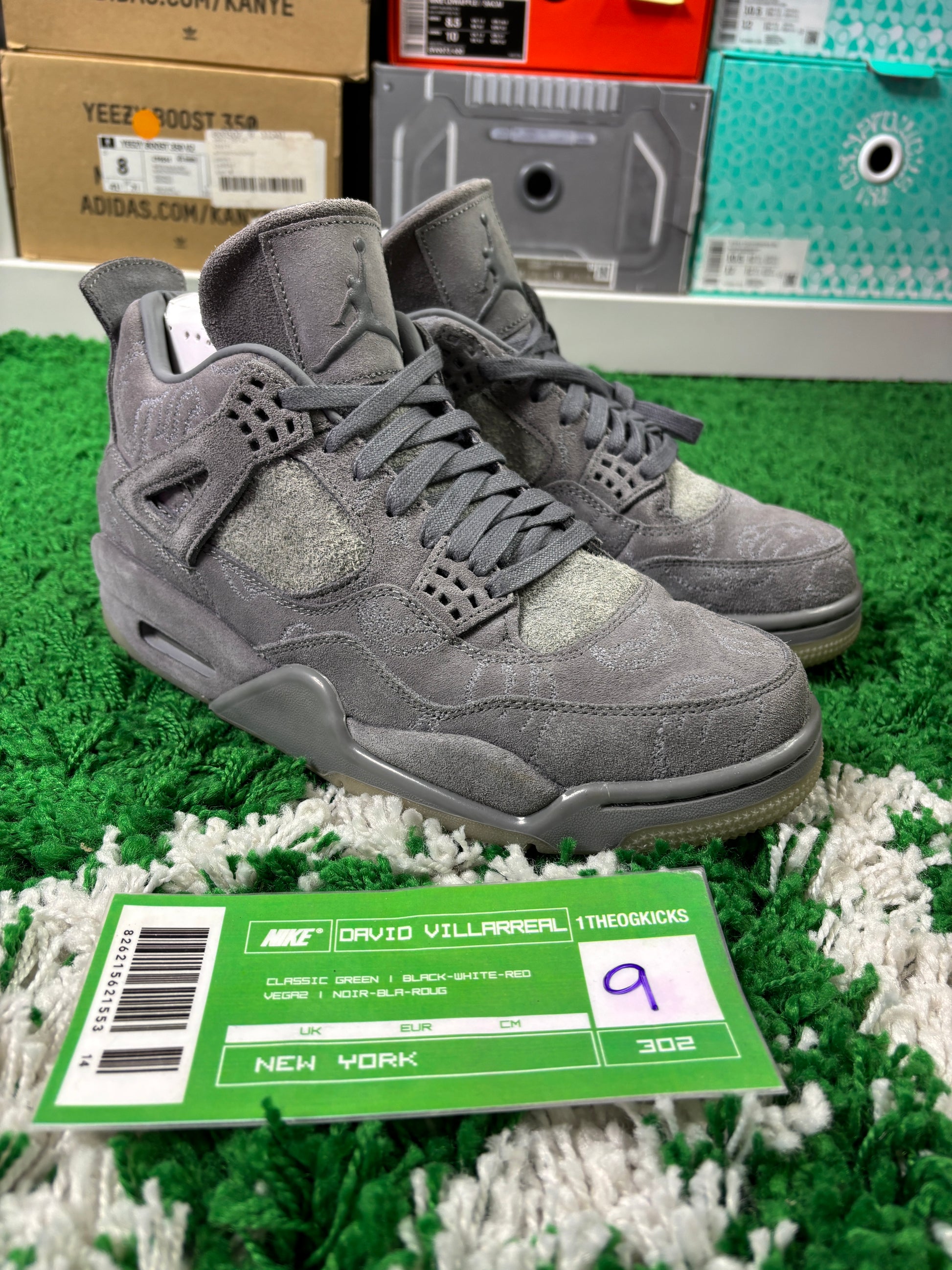 Jordan 4 Kaws Grey - Size 9