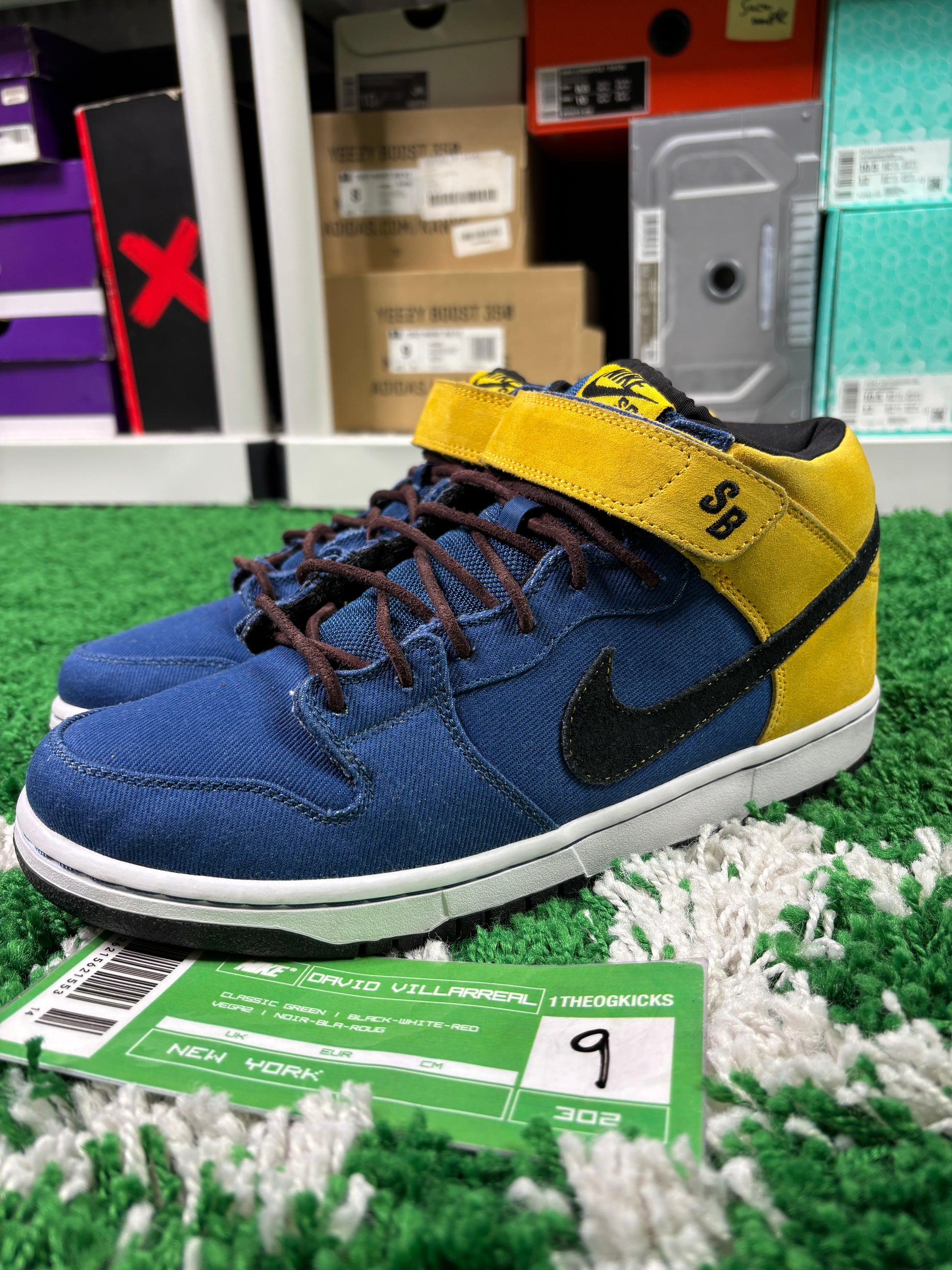 Nike Sb Charlie Browns Sample - Size 9
