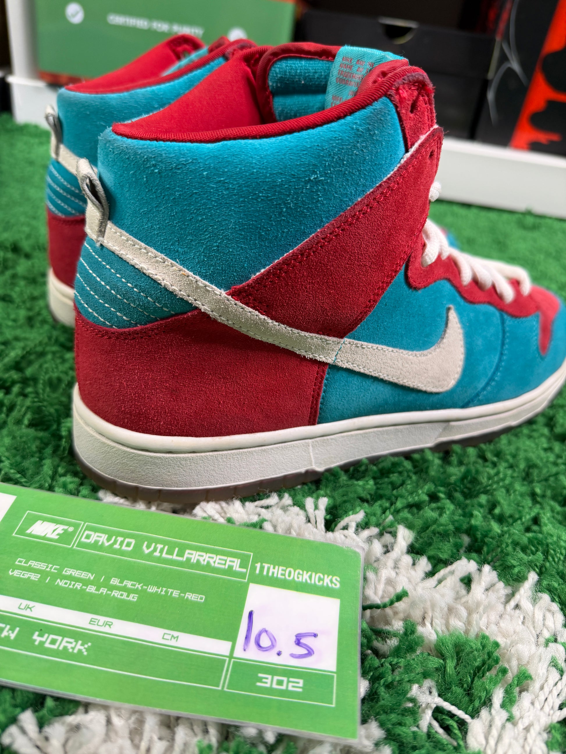 Nike Sb Bloody Gums - Size 10.5