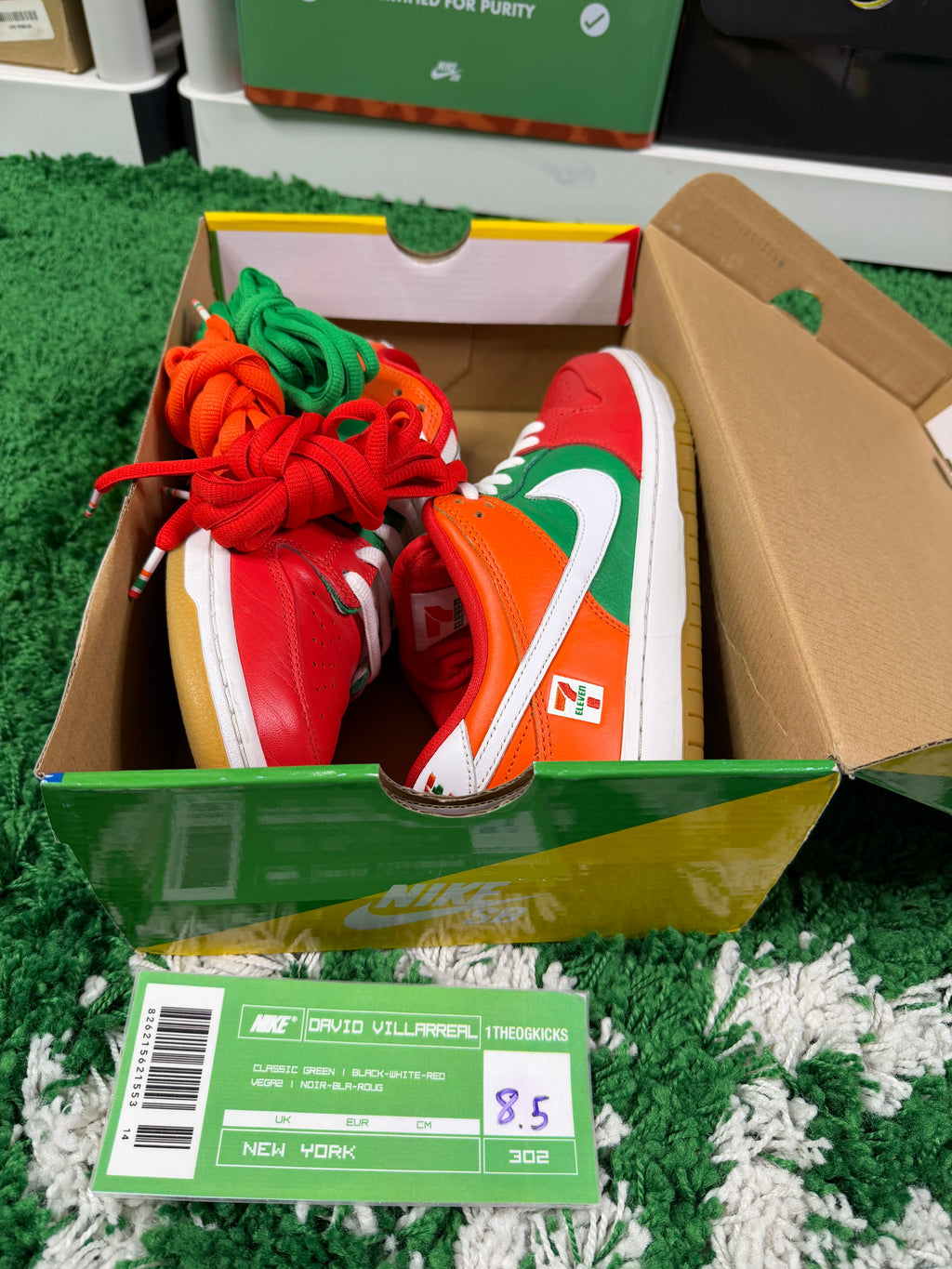 Nike Sb 7/11 - Size 8.5