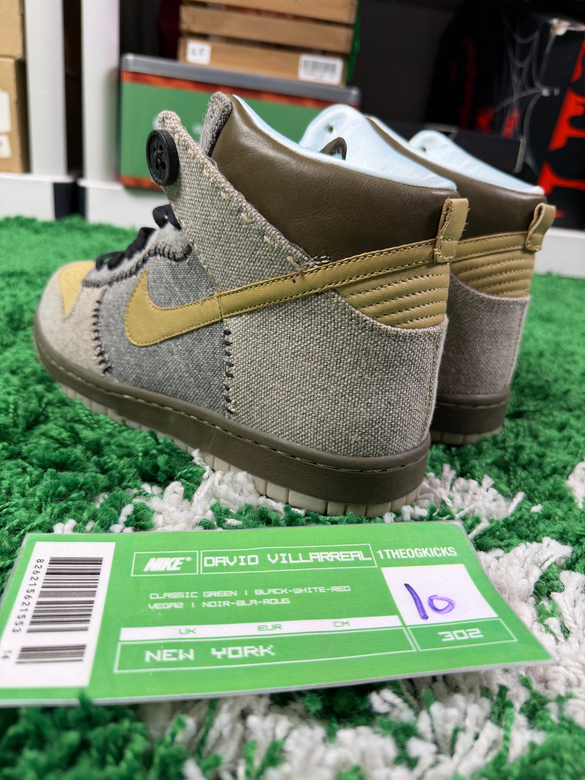 Nike Coraline - Size 10